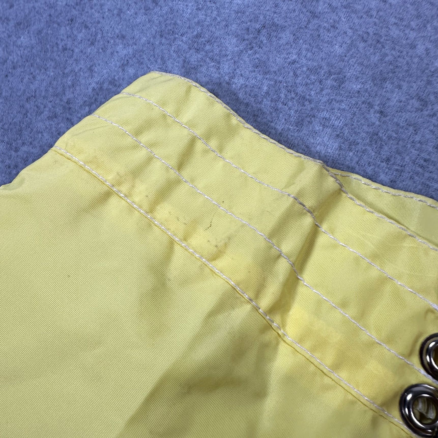 Vintage VINTAGE Birdwell Beach Britches Board Shorts Mens 26 Yellow Blue Striped Quick Dry Nylon 100% Nylon Back Pocket Drawstring Retro Surfing Summer Size US 27 - 5 Thumbnail