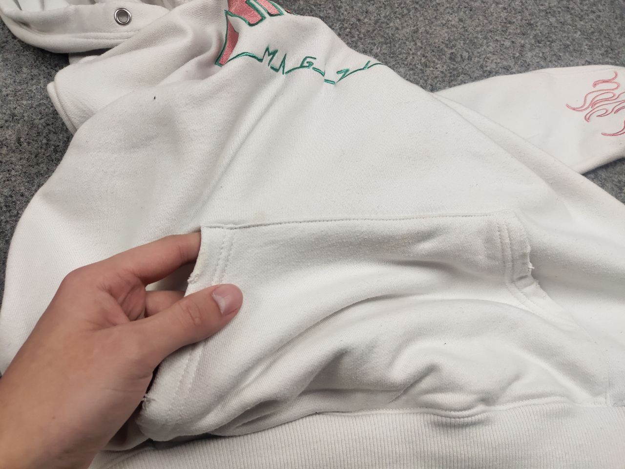 Japanese Brand Jouetie Japan Design x Thrasher logo white distressed Hoodie Size US M / EU 48-50 / 2 - 11 Thumbnail