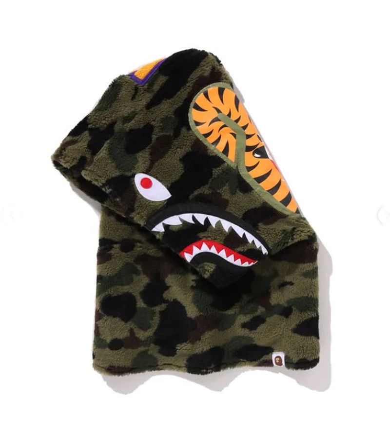 Bape Bape Camo Shark Size ONE SIZE - 3 Thumbnail