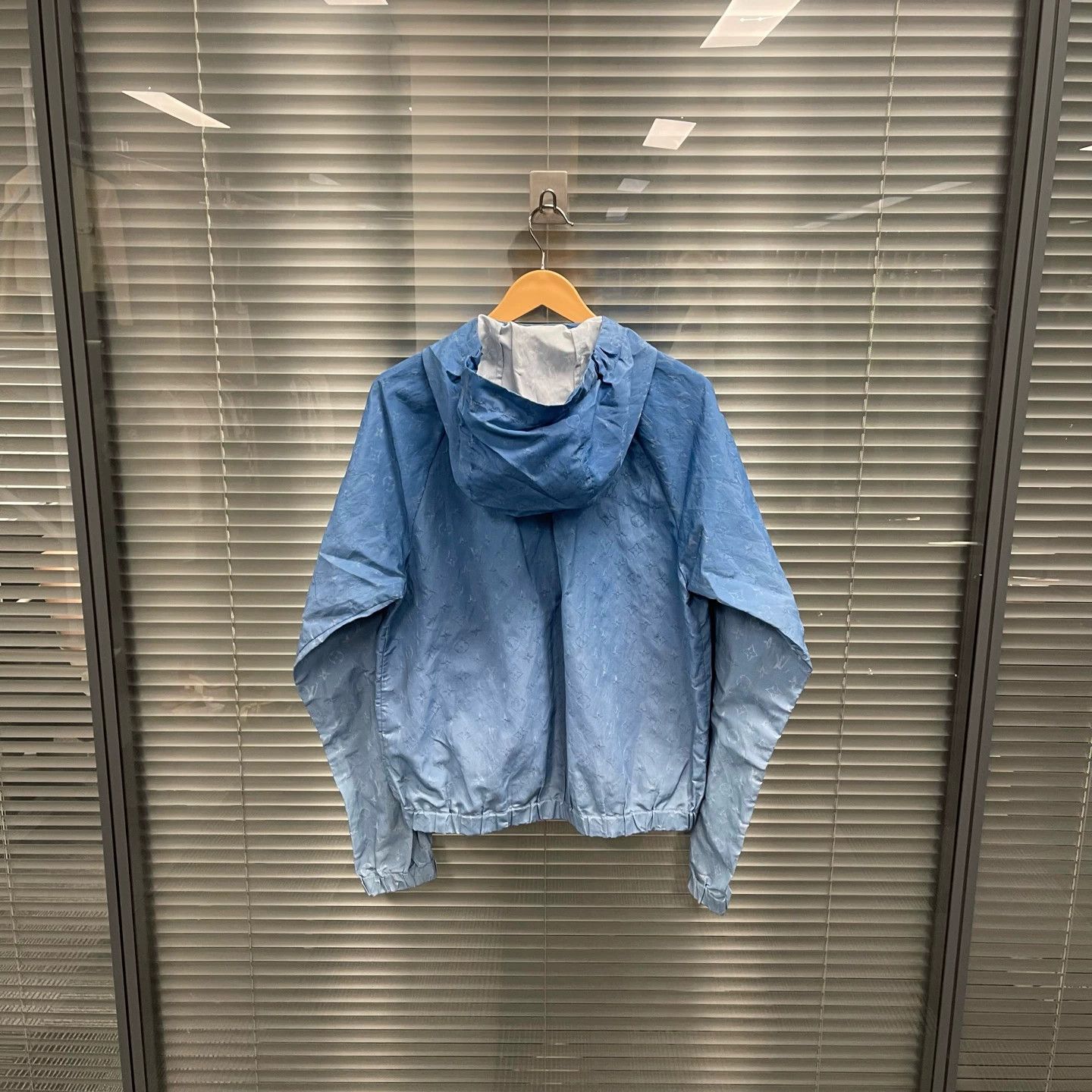 Louis Vuitton Louis Vuitton Blue & White Cloud Jacket 46 Mint Size US S / EU 44-46 / 1 - 2 Thumbnail