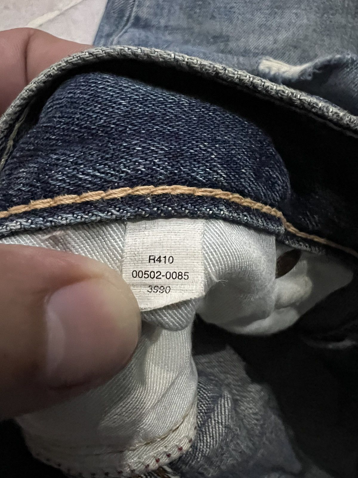 Levi's Vintage Levis 502 Faded Blue Distress Jeans Size US 31 - 21 Thumbnail