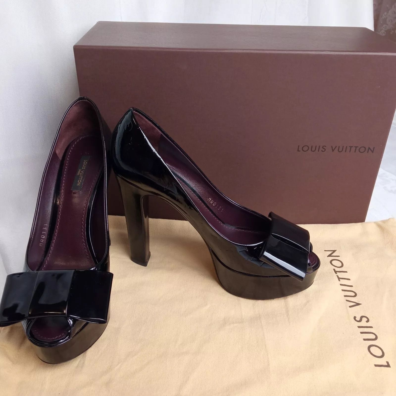 Louis Vuitton Dark burgundy monogram vernise leather bow peep toe platform Size US 8 / IT 38 - 1 Thumbnail