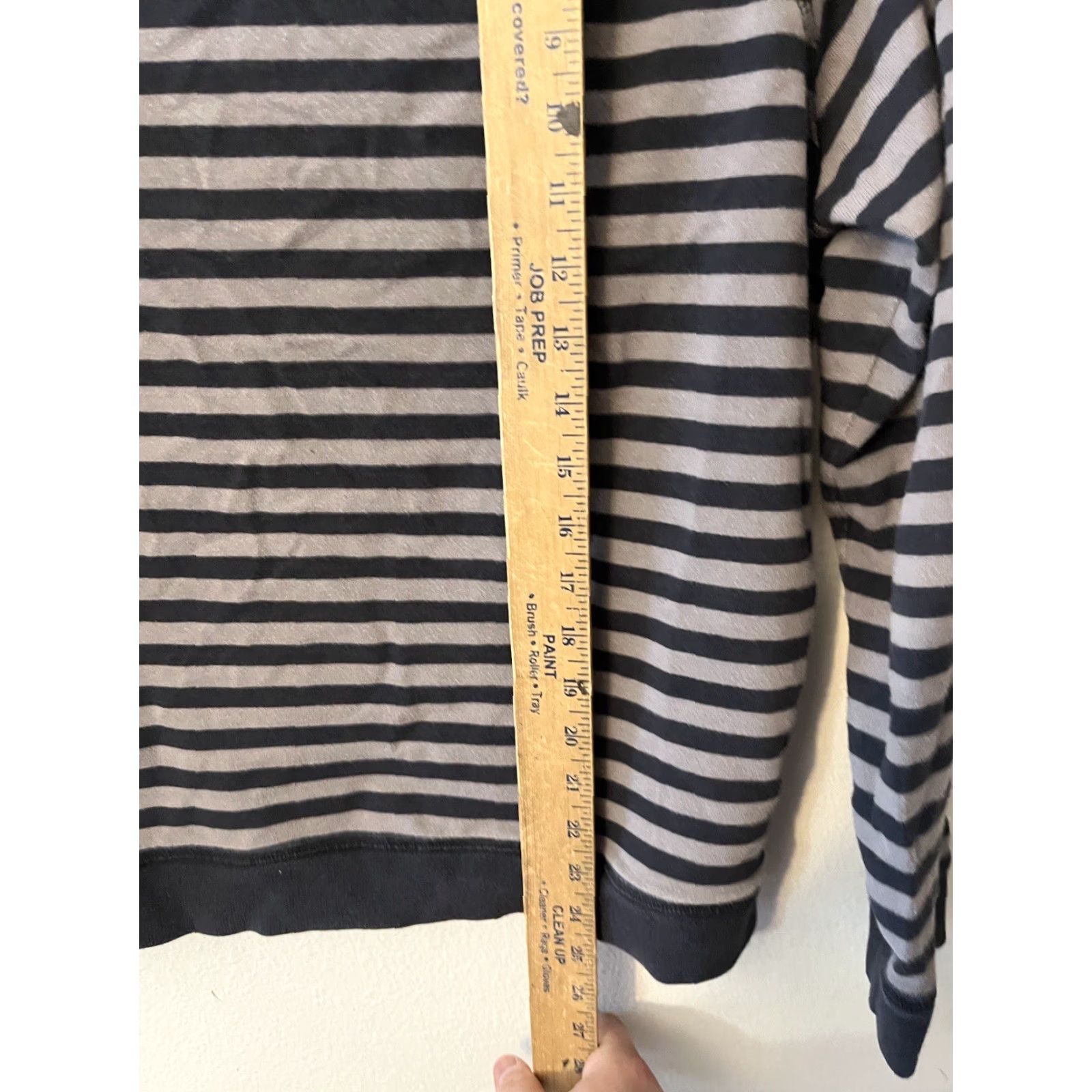 Calvin Klein VINTAGE Calvin Klein Men's Crew Neck Sweater Size M Knit Striped All Seasons Black Gray EUC Size US M / EU 48-50 / 2 - 4 Thumbnail