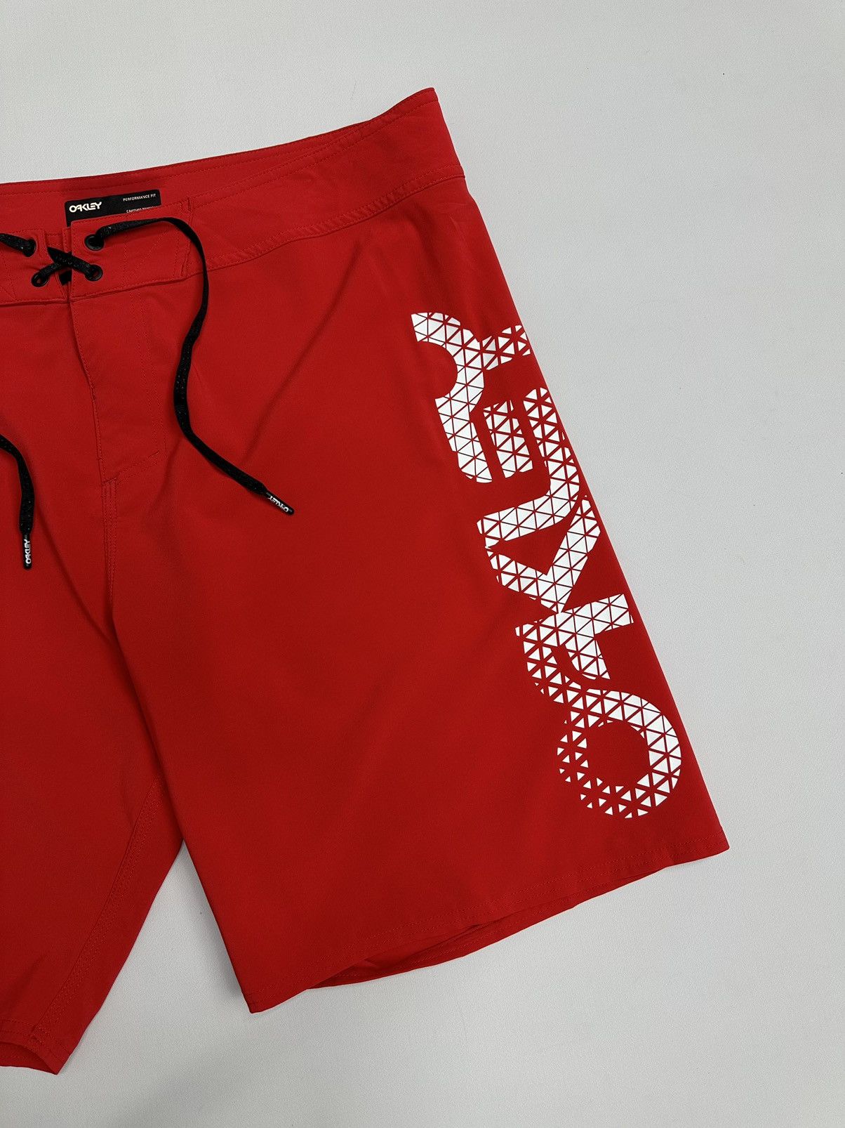 Oakley Vintage Shorts Oakley Y2k USA RED Streetwear Cargo japanese Size US 38 / EU 54 - 2 Thumbnail