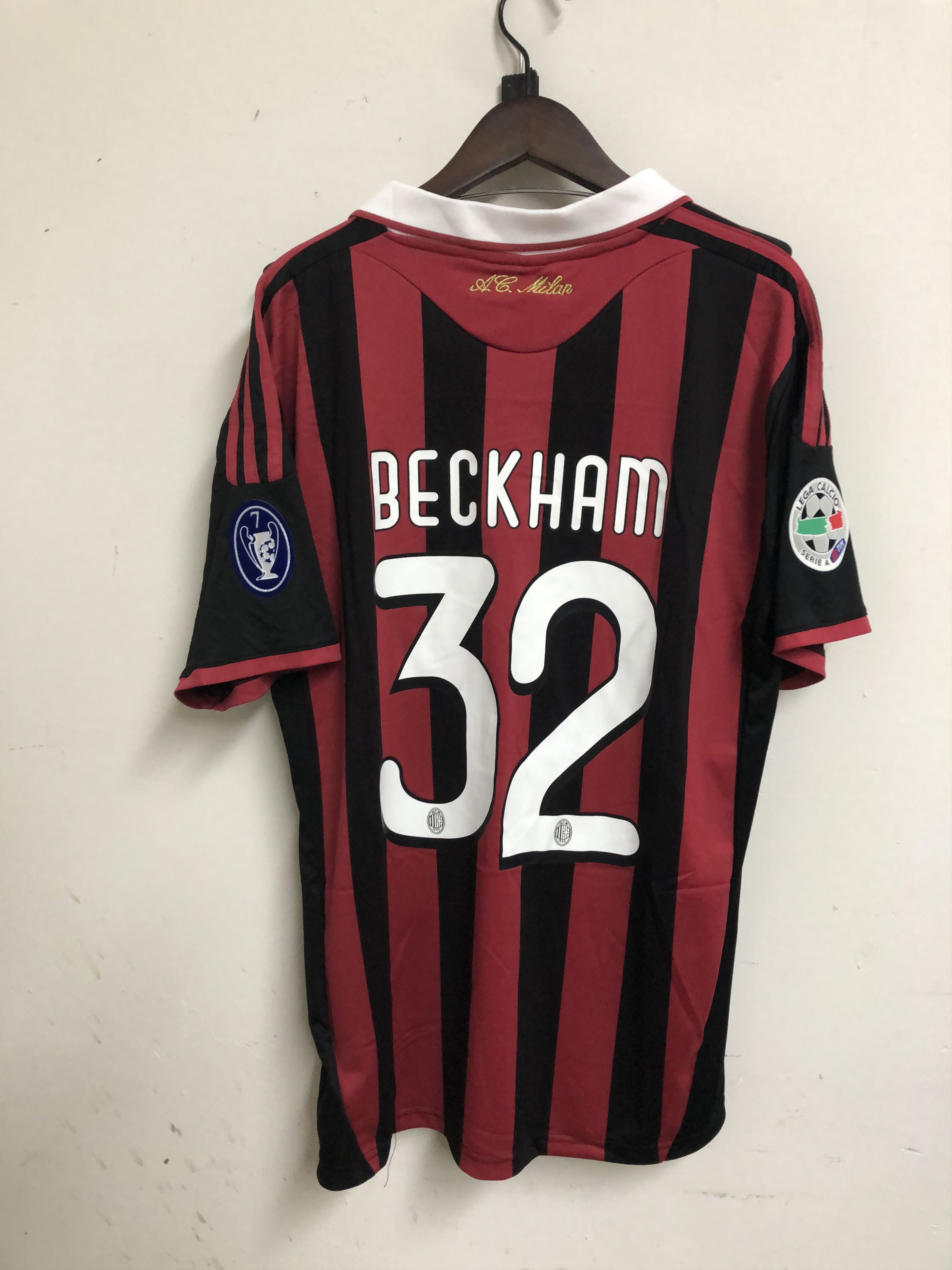 Vintage 2009-10 Beckham AC Milan Home Soccer Jersey Size US L / EU 52-54 / 3 - 2 Thumbnail