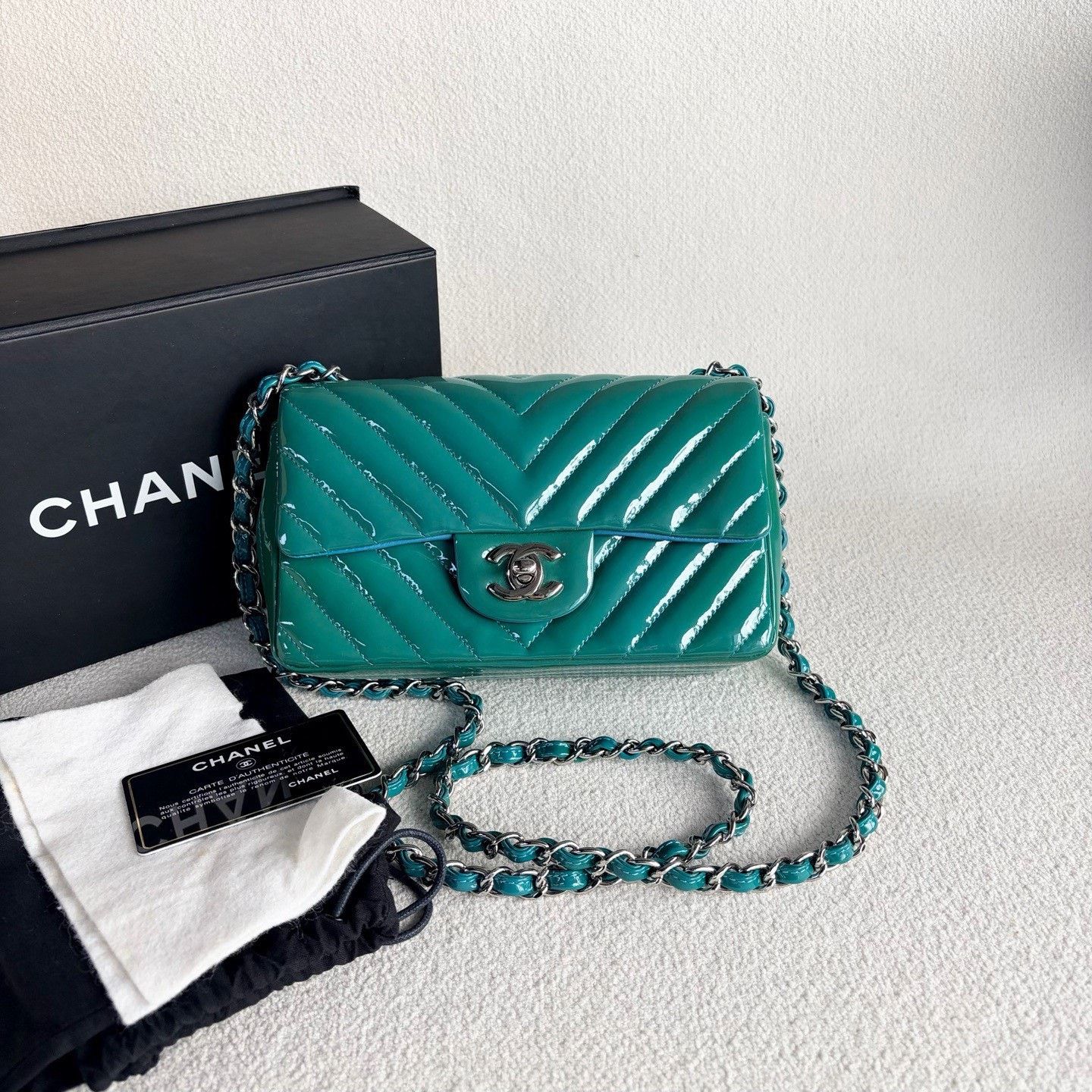 Chanel Pre-loved Bag Very good condition Size ONE SIZE - 1 Thumbnail