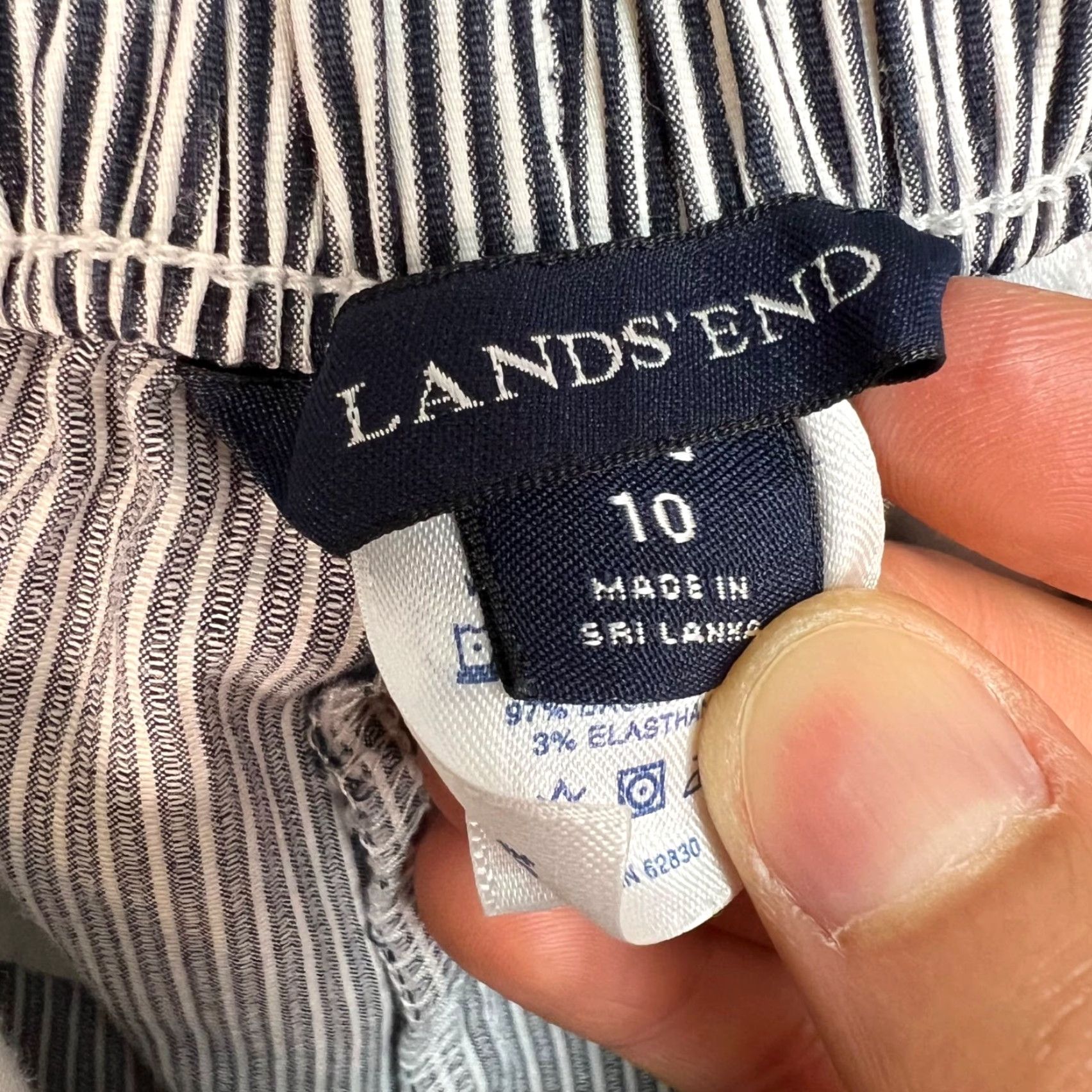 Lands' End Lands' End Bermuda Shorts Womens Size 10 Blue White Striped Cotton Blend Elastane Flat Front Size 32" / US 10 / IT 46 - 3 Thumbnail