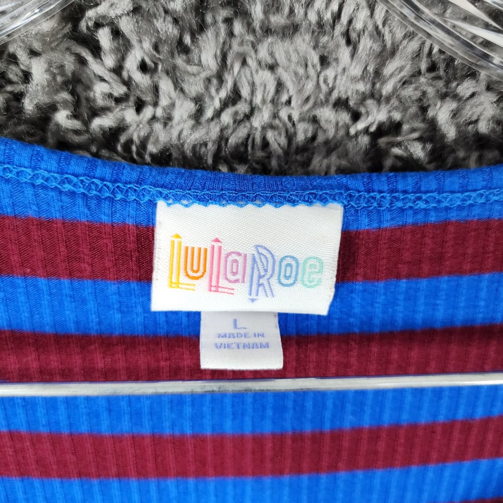 Vintage VINTAGE LuLaRoe Women’s Blouse Shirt Short Sleeve Round Neck Striped Blue Red Size L - Women’s Top Size L / US 10 / IT 46 - 4 Thumbnail