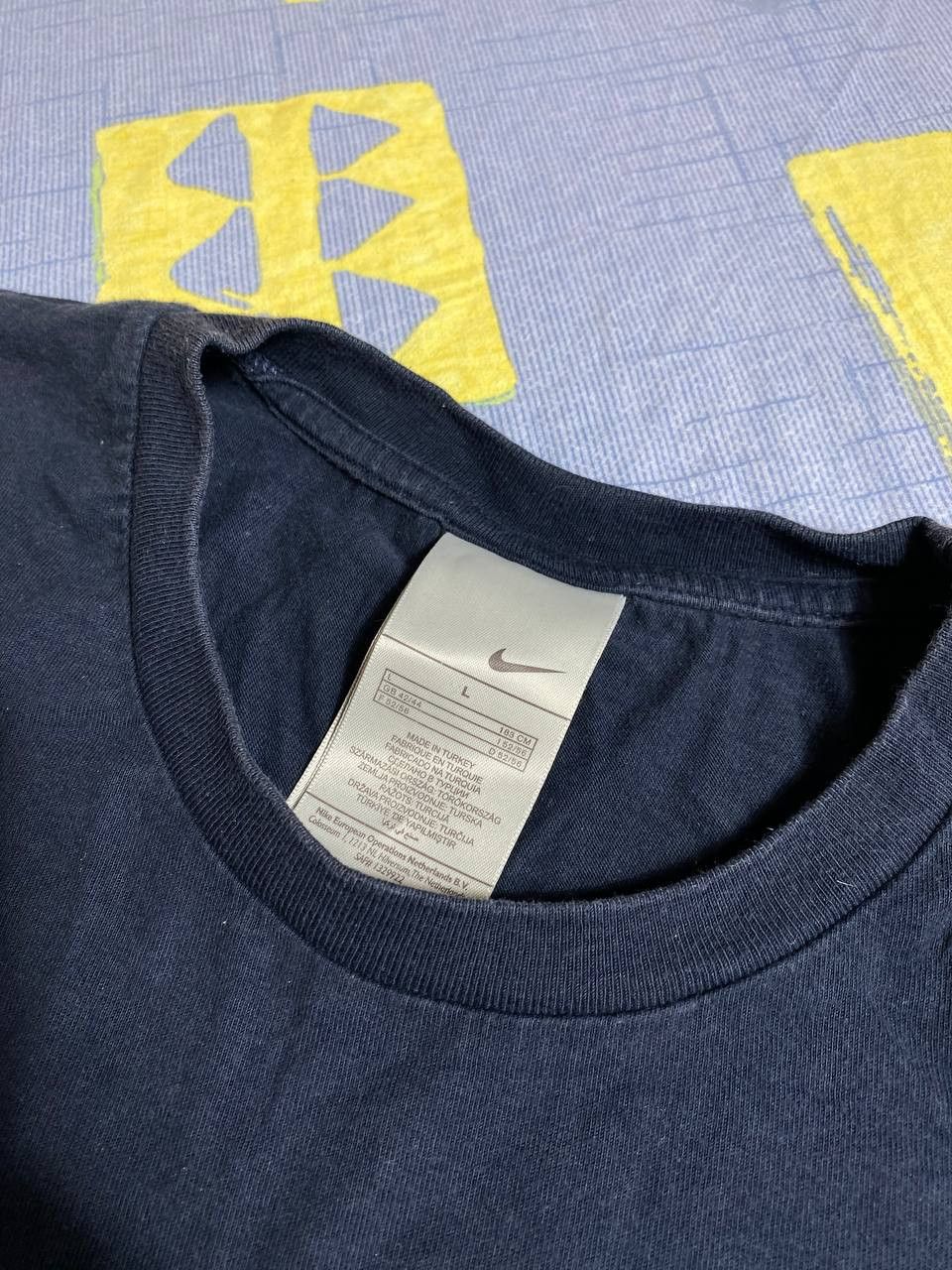 Nike Nike T Shirt big logo Size US L / EU 52-54 / 3 - 6 Thumbnail