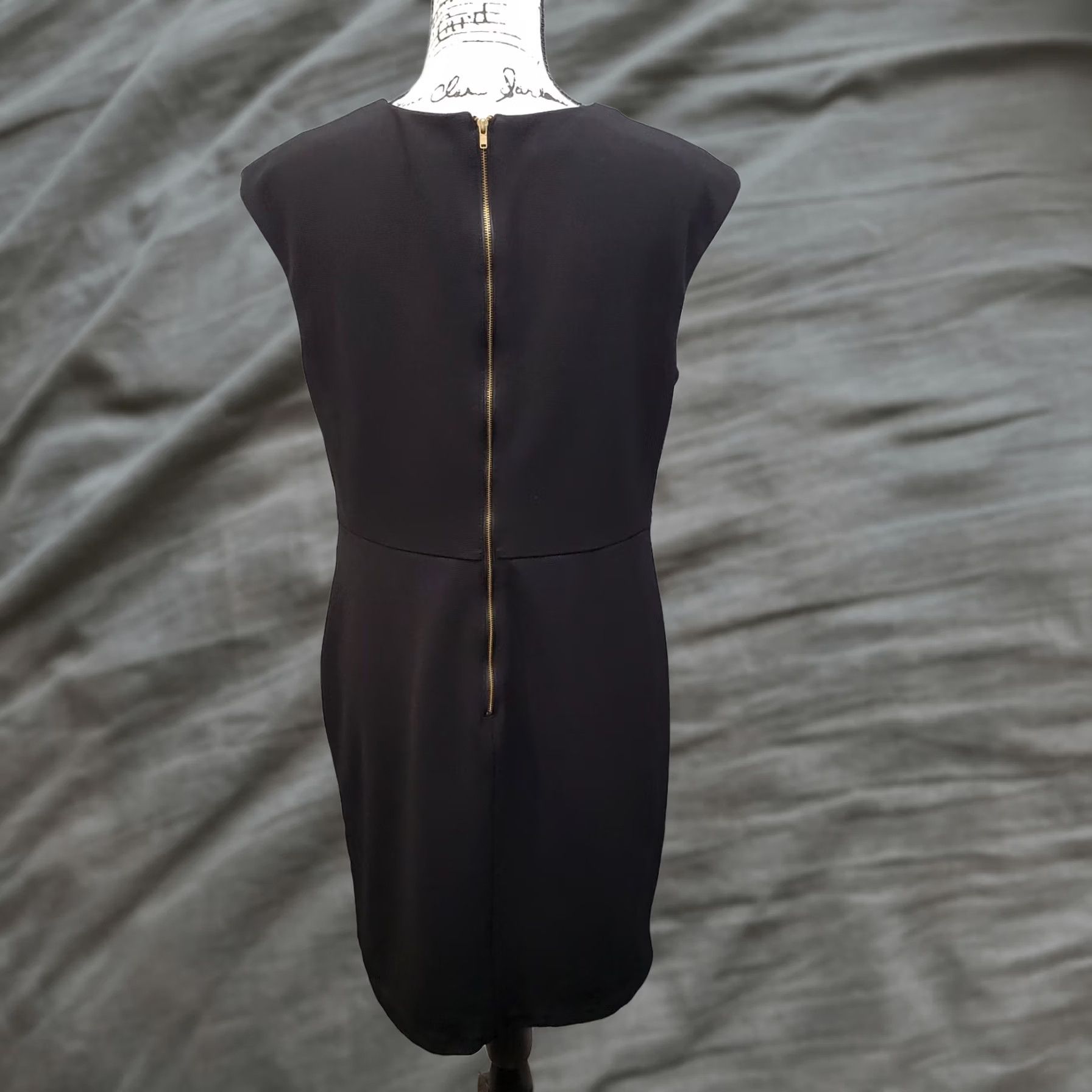 Vintage Emma & Michele Shift Dress Womens Size 12 Black Zipper Pockets Stretch Casual Midi Back Zip Sleeveless Cap Sleeve Vintage: No Size XL / US 12-14 / IT 48-50 - 1 Thumbnail