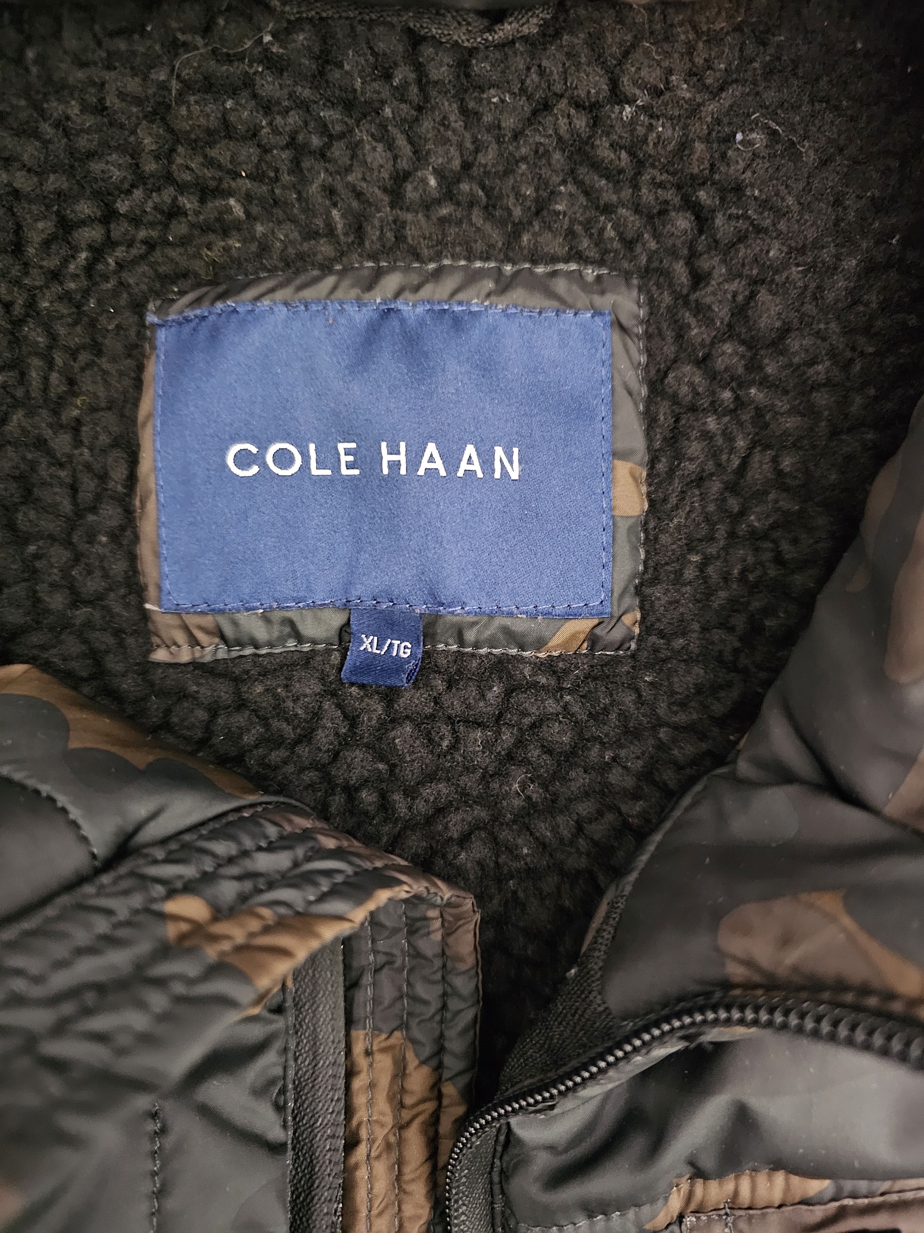 Cole Haan Camo fleece lined, quilted puffer coat. Size US XL / EU 56 / 4 - 9 Thumbnail