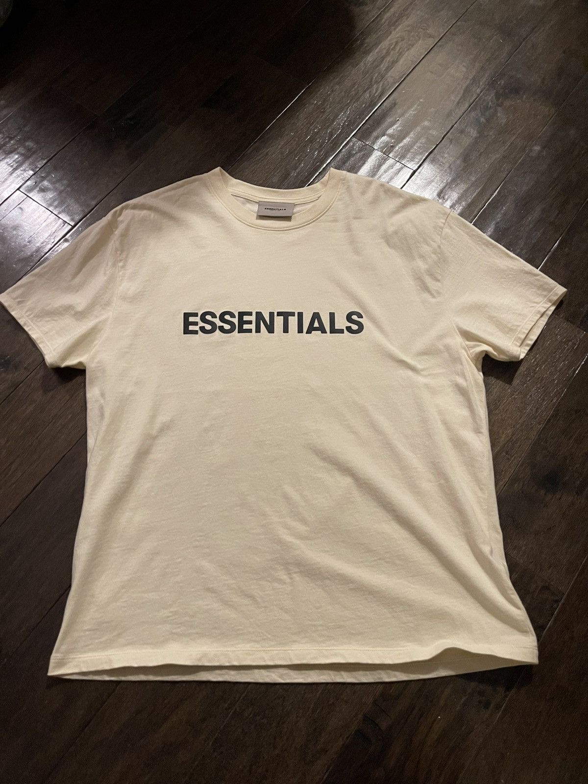 Essentials × Fear of God fear of god x essentials cream t shirt Size US S / EU 44-46 / 1 - 1 Thumbnail