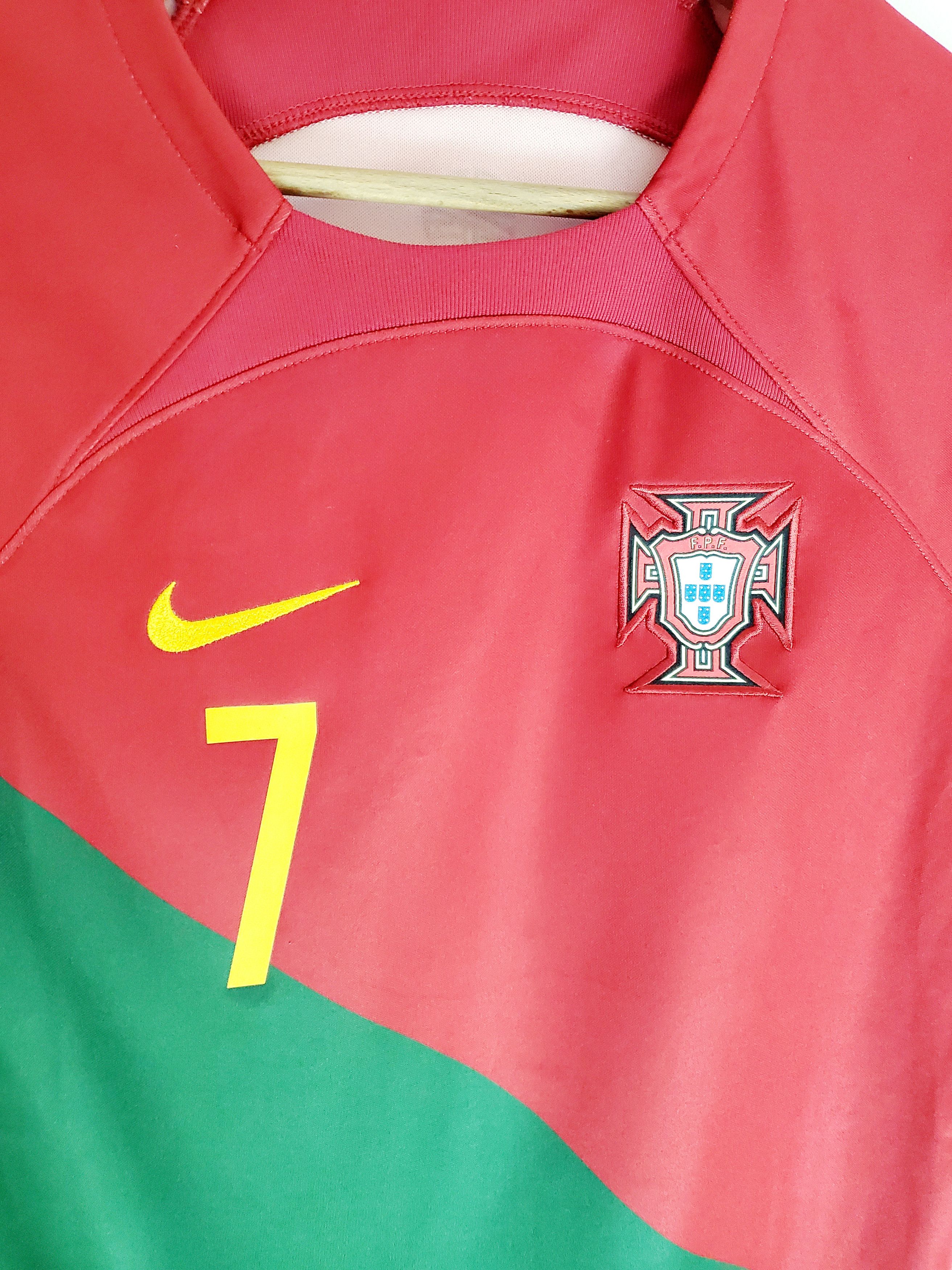 Nike 2022/23 Portugal Home Jersey #7 Ronaldo World Cup boys Xl Size US XS / EU 42 / 0 - 3 Thumbnail