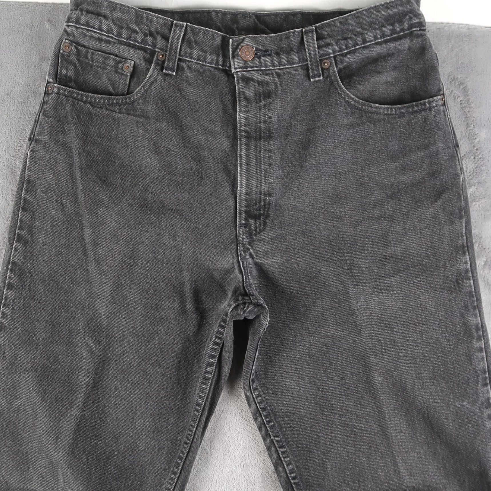 Levi's VINTAGE Levi's 550 Jeans Men 36 Black Denim Relaxed Fit 1990s USA 5-Pocket Design Leather Patch Distressed 36x36, 33.5x35.5 Size US 36 / EU 52 - 3 Thumbnail
