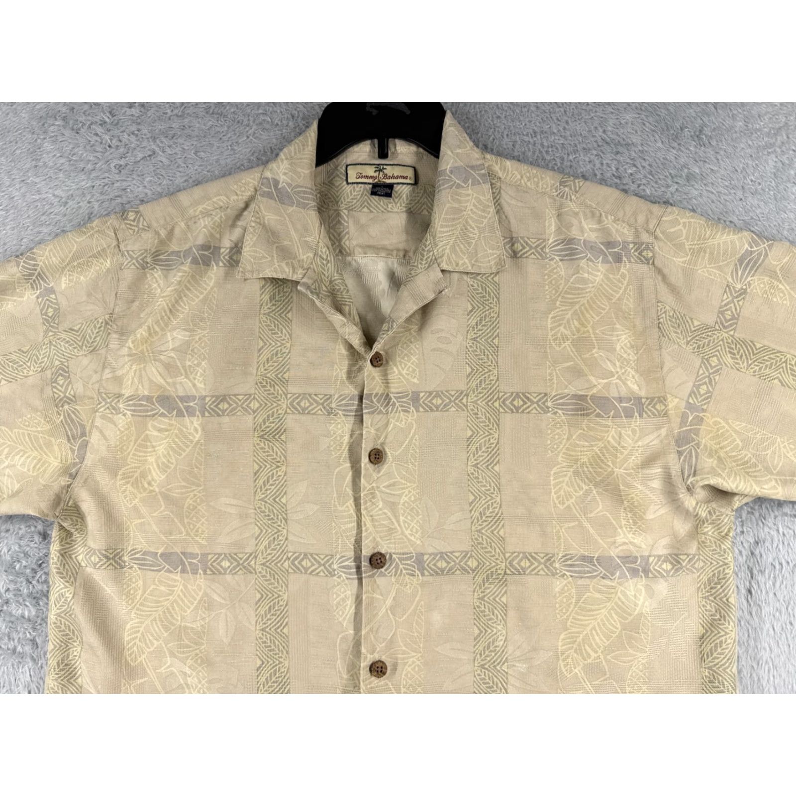 Tommy Bahama Tommy Bahama Shirt Men Large Beige Floral Hawaiian Silk Button-Up Pocket Aloha Resort Size US L / EU 52-54 / 3 - 4 Thumbnail