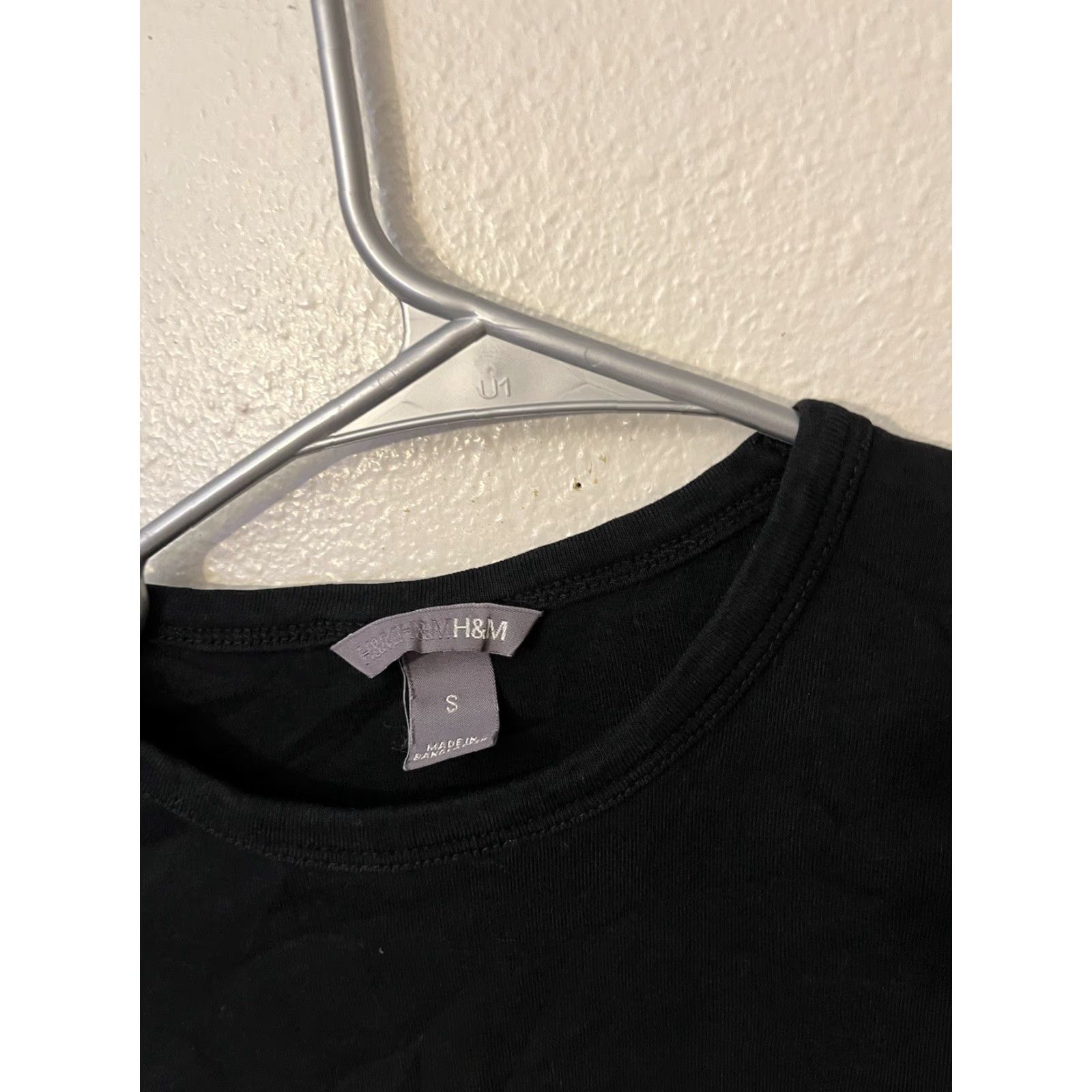 H&M H&M Solid Black Crew Neck Sweater Women's Small Long Sleeve Logo Size S / US 4 / IT 40 - 2 Thumbnail