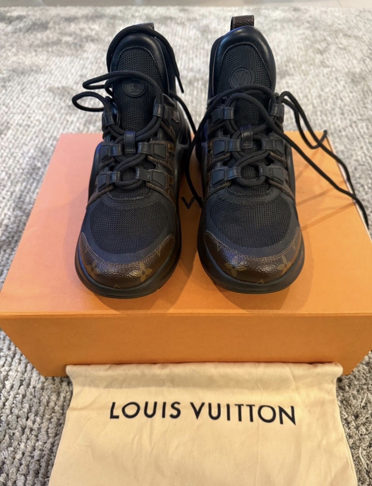 Louis Vuitton Brand New LV Archlight Sneaker size 37 Size US 7 / IT 37 - 5 Thumbnail