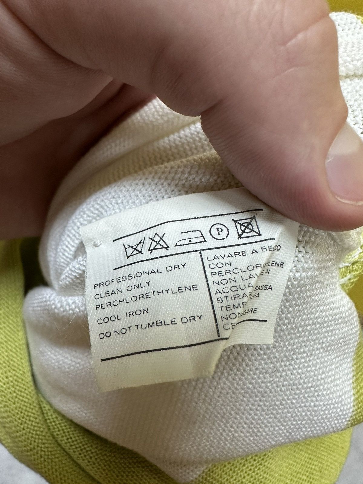 Salvatore Ferragamo T-shirt Short Sleeve Salvatore Ferragamo size XS Italy Size XS / US 0-2 / IT 36-38 - 15 Thumbnail