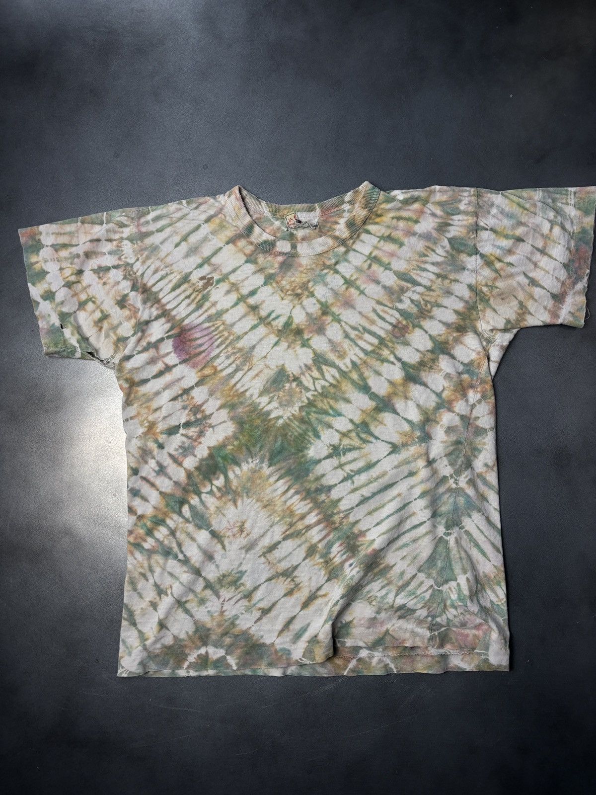 Vintage 1970s Tie Dye T-Shirt Vintage Thrashed Faded Distressed Swan Size US S / EU 44-46 / 1 - 15 Thumbnail