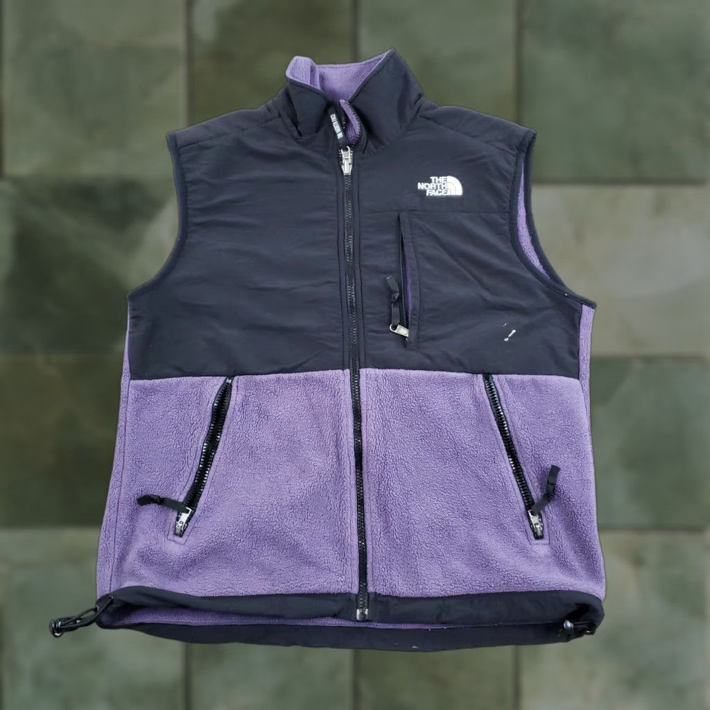 The North Face VINTAGE The North Face Vest Womens M Purple Black Denali Polartec Fleece Full Zip Z Size M / US 6-8 / IT 42-44 - 1 Thumbnail
