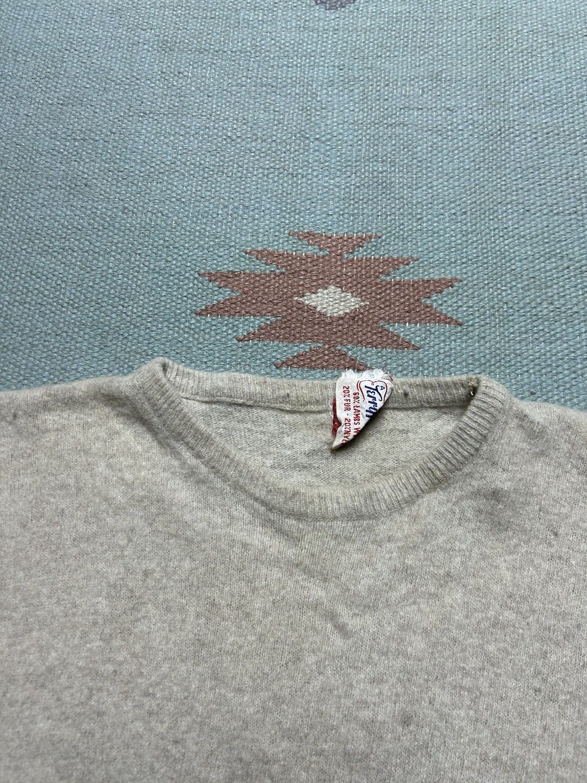 Vintage Vintage 1950s fur sweater lambs wool blend women’s L ? boxy Size L / US 10 / IT 46 - 4 Thumbnail