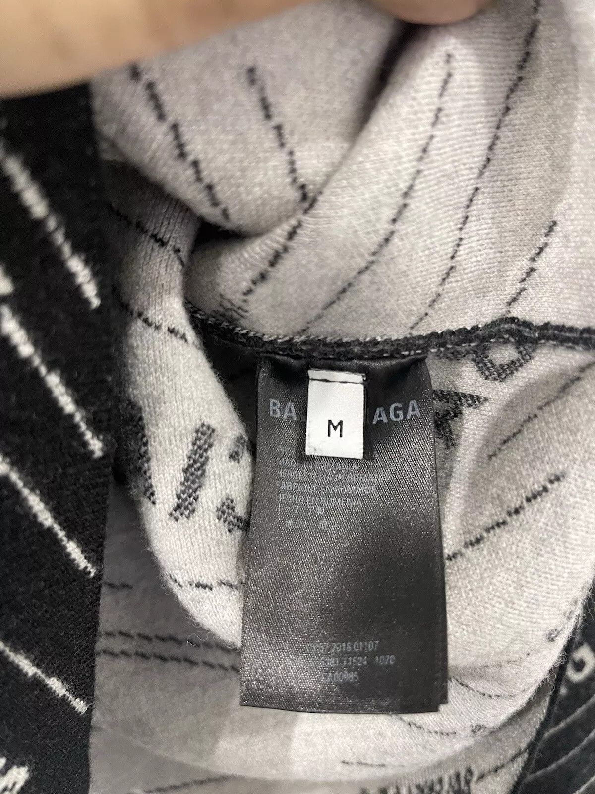 Balenciaga Balenciaga Sweater Jacquard Logo Black White Medium Size US M / EU 48-50 / 2 - 4 Thumbnail