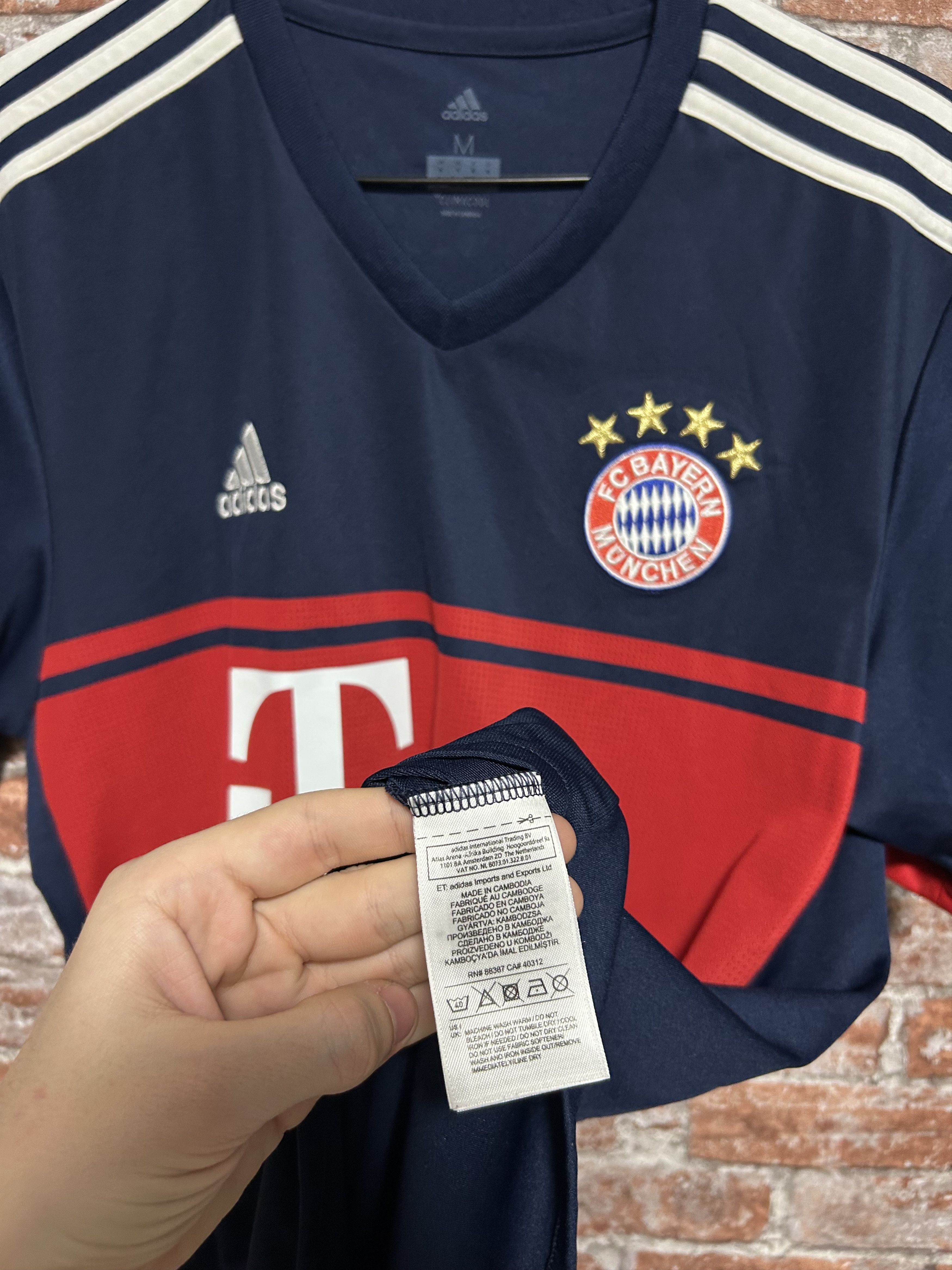 Adidas Bayern 2017 2018 Away Football Jersey #32 Kimmich AZ7937 Size US M / EU 48-50 / 2 - 10 Thumbnail