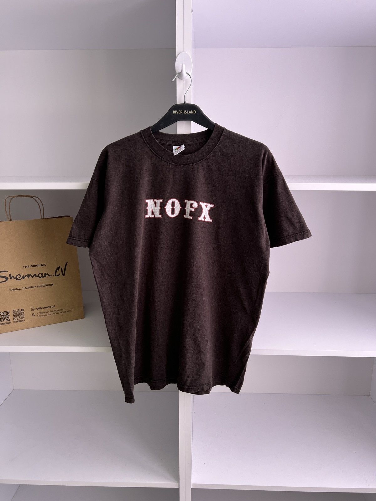 Band Tees × Vintage Vintage Nofx Logo Brown T-shirt Size US L / EU 52-54 / 3 - 1 Thumbnail