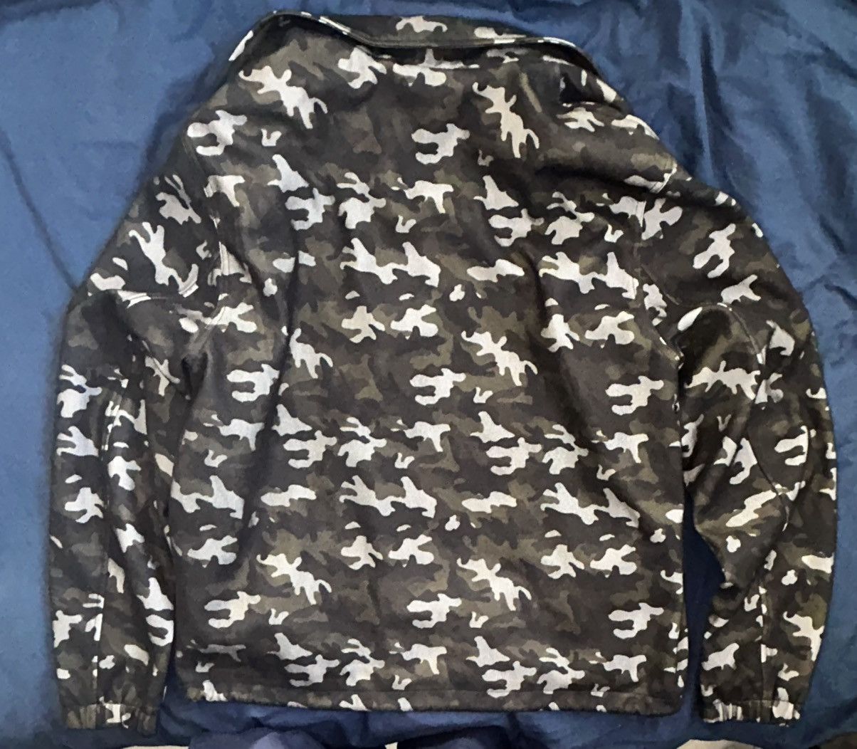 Michael Kors Michael Kors Men’s Camouflage Jacket Size Large CS92E7P67J Size US L / EU 52-54 / 3 - 6 Thumbnail
