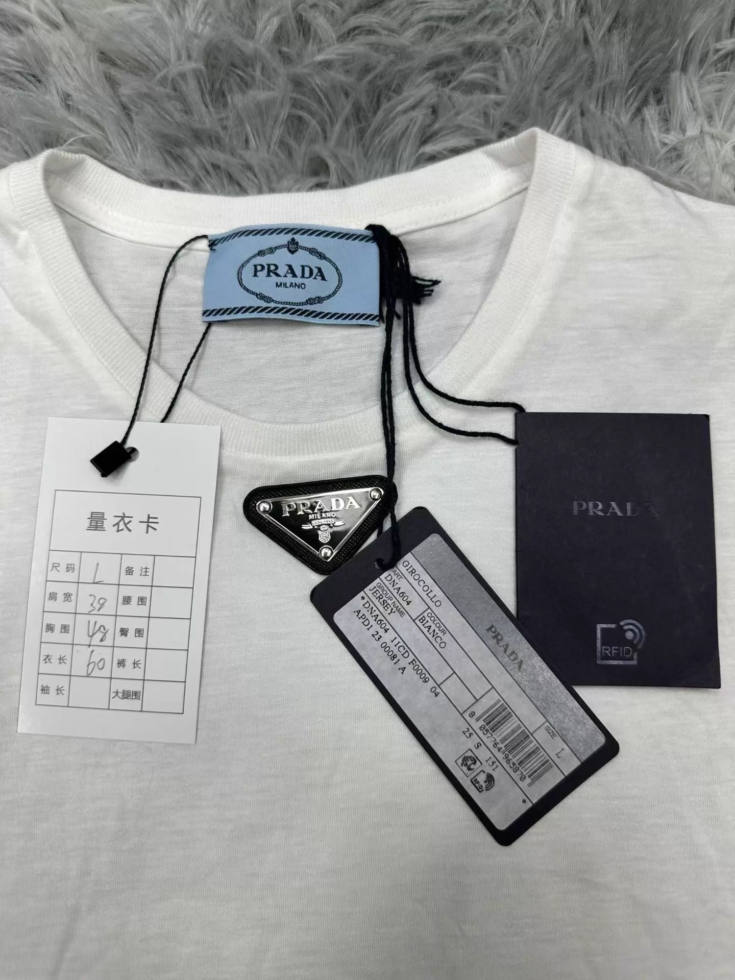 Prada Prada New Metal Triangle Logo S/S Tee L NWT Size L / US 10 / IT 46 - 2 Thumbnail