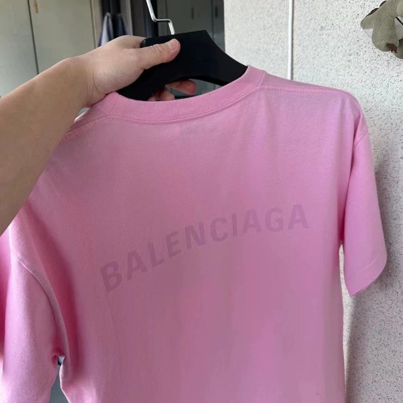 Balenciaga Balenciaga Pink Back Logo Short Sleeve Size US L / EU 52-54 / 3 - 5 Thumbnail