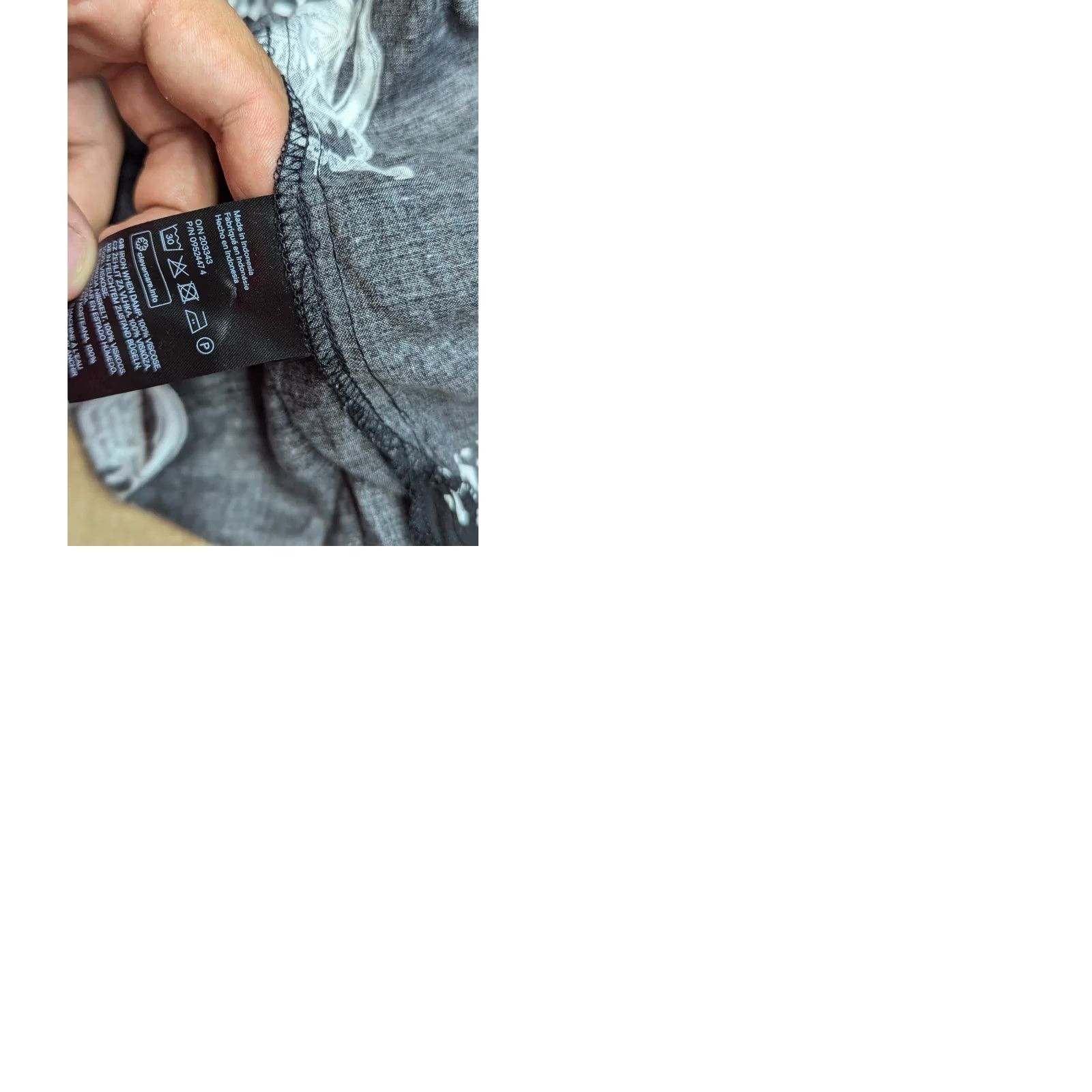 H&M H&M Motorhead Button Up Shirt Mens XS Black White AOP Short Sleeves Size US XS / EU 42 / 0 - 9 Thumbnail