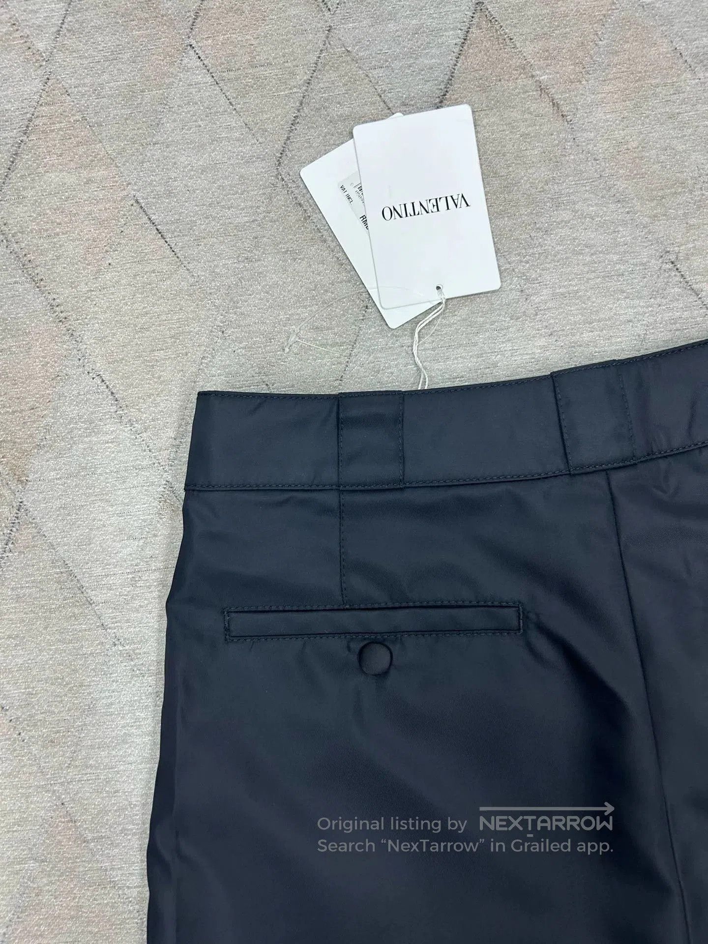 Valentino Valentino Spring Summer Nylon Shorts. Size US 34 / EU 50 - 4 Thumbnail