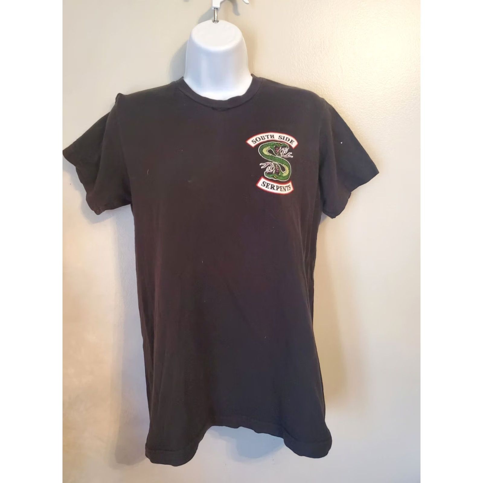 Ripple Junction RIPPLE JUNCTION RIVERDALE SOUTHSIDE SERPENTS TEE T SHIRT Sz S Womens Size S / US 4 / IT 40 - 2 Thumbnail