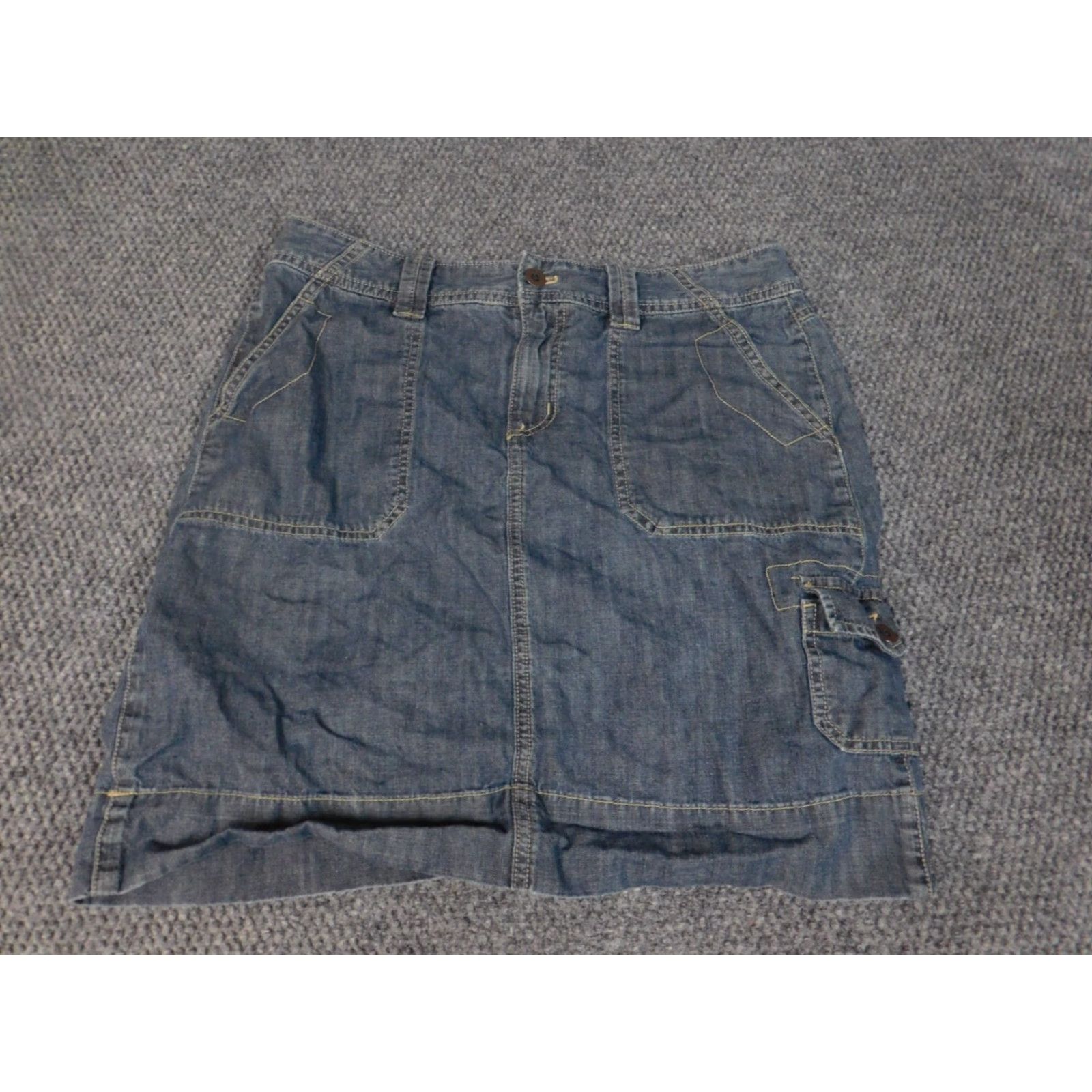 Vintage GH Bass & Co Womens Skirt A-Line Long Denim Blue 6 Regular Cotton Denim Solid Ruffle Zip Casual Designer Flower Lined Vintage No Rise Information? Size 28" / US 6 / IT 42 - 2 Thumbnail
