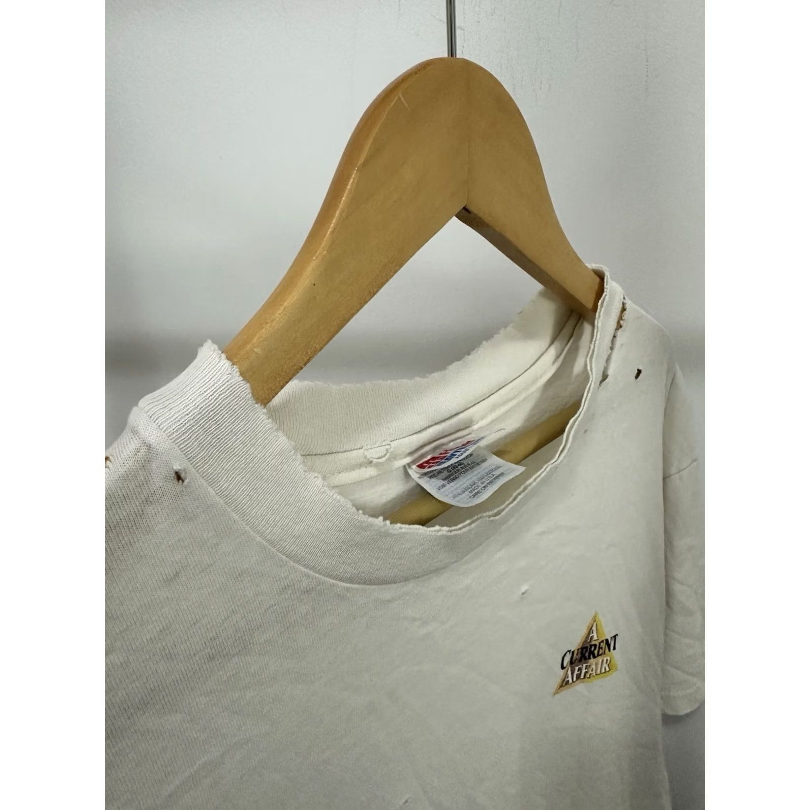 Hanes VTG 90s WIP Boxy T-Shirt Cotton Distressed Thrashed XL Mens White Size US L / EU 52-54 / 3 - 6 Thumbnail