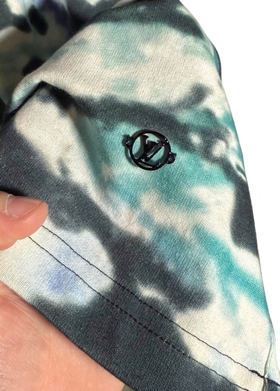 Louis Vuitton Louis Vuitton SS19 "Plain Rainbow" Tie-Dye T-shirt Size US XL / EU 56 / 4 - 4 Thumbnail