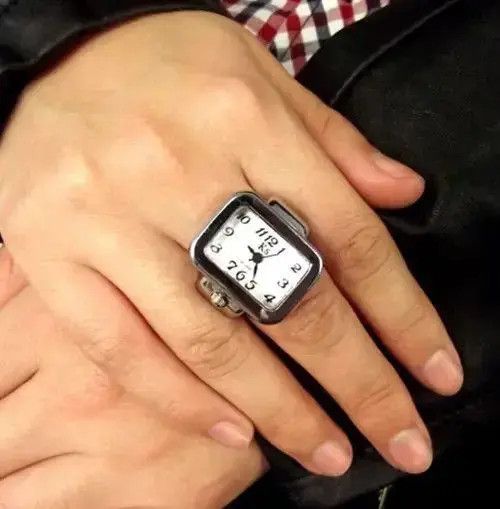 Japanese Brand Gorgeous Vintage Rectangle Finger Silver Ring Watch Size ONE SIZE - 1 Thumbnail