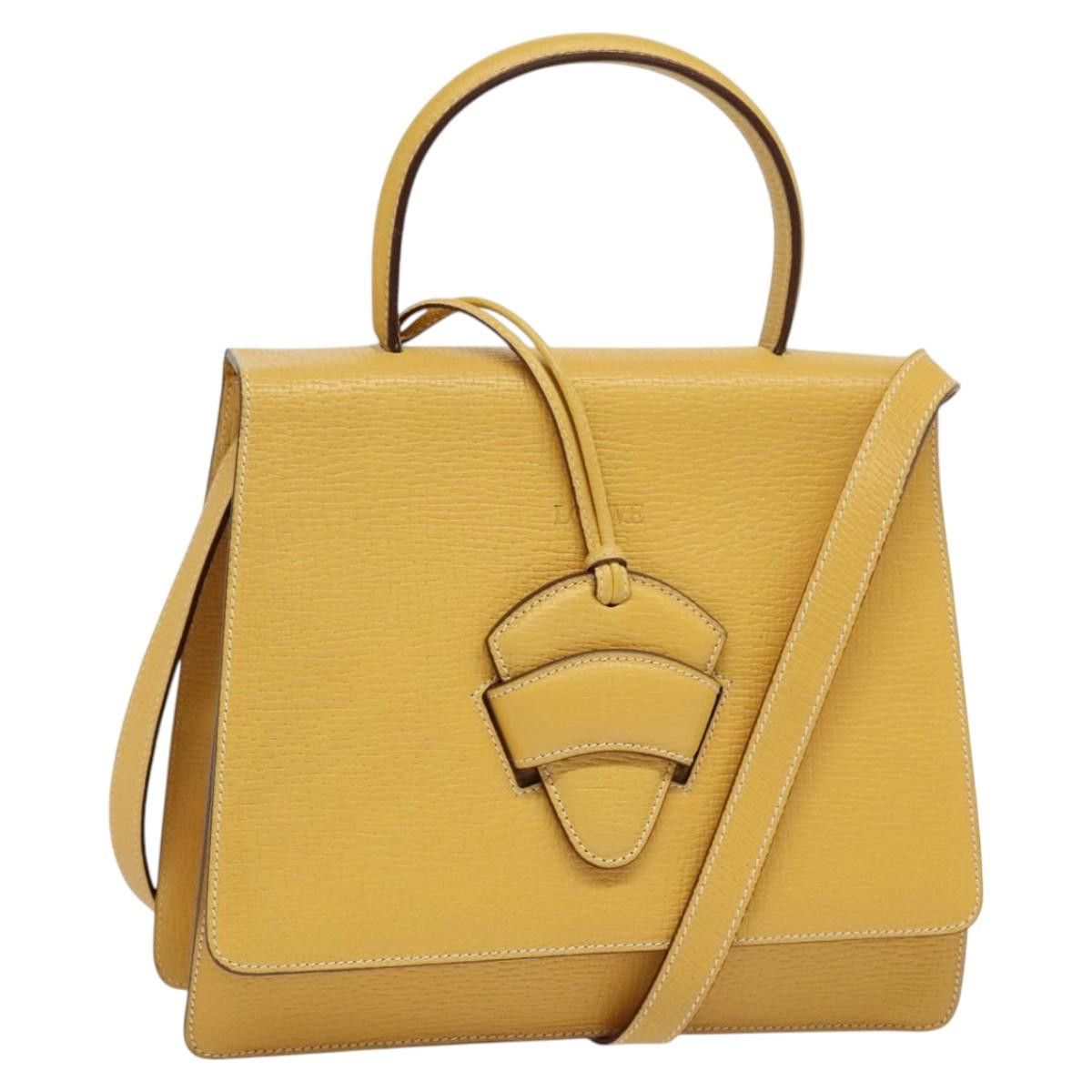 【関税&送料込】Loewe Yellow Leather Mini Pebble Bucket Bag Mini Pebble bucket in smooth calfskin Yellow - LOEWE