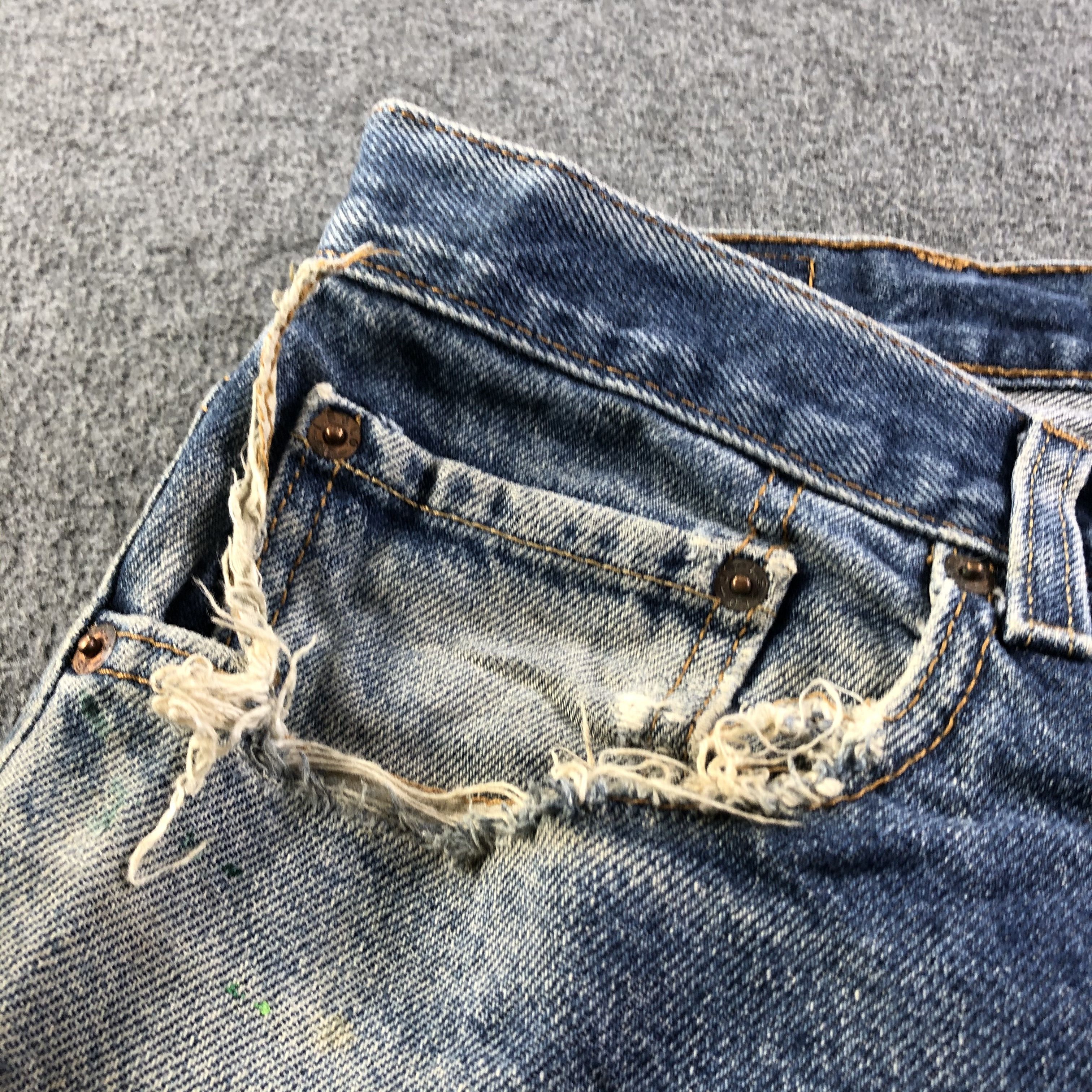 Levi's Vintage Blue Wash Levis 505 Jeans-J3334 Size US 39 - 8 Thumbnail