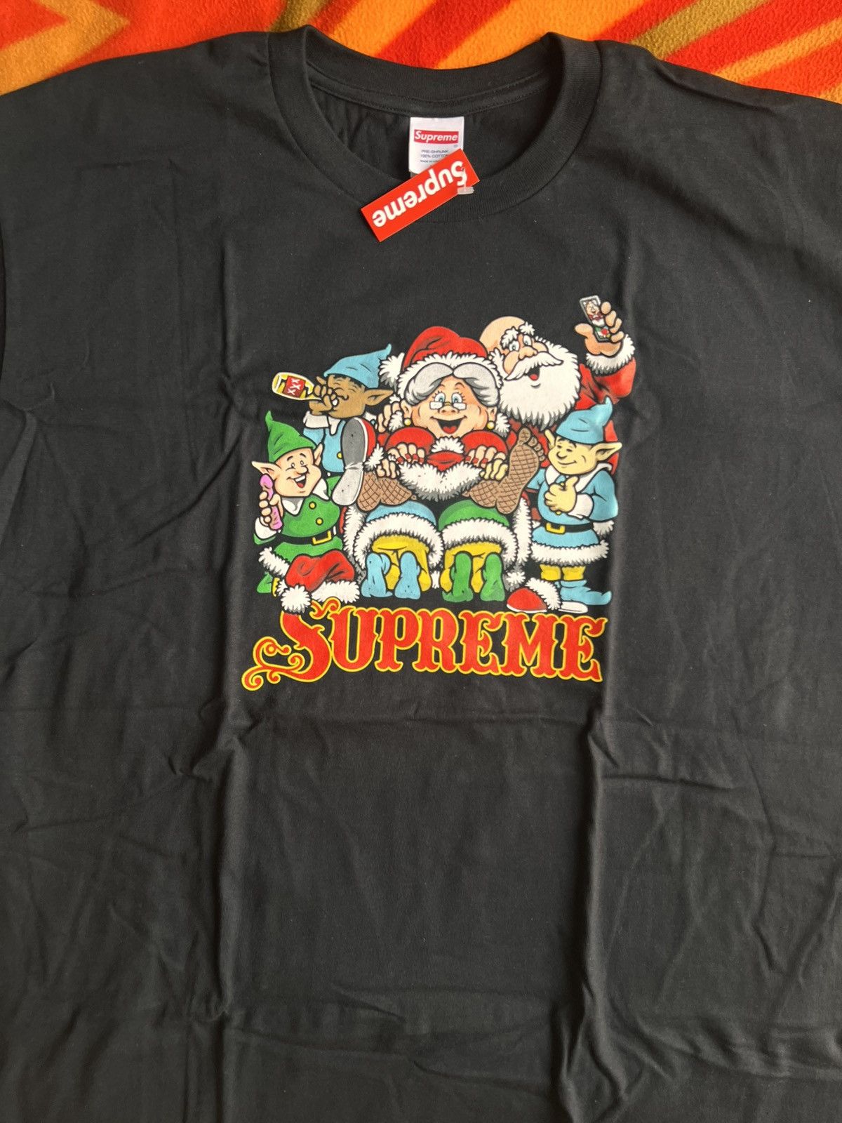 Supreme XL - Supreme Naughty Tee black santa tshirt Dwarfs holiday Size US XL / EU 56 / 4 - 1 Thumbnail