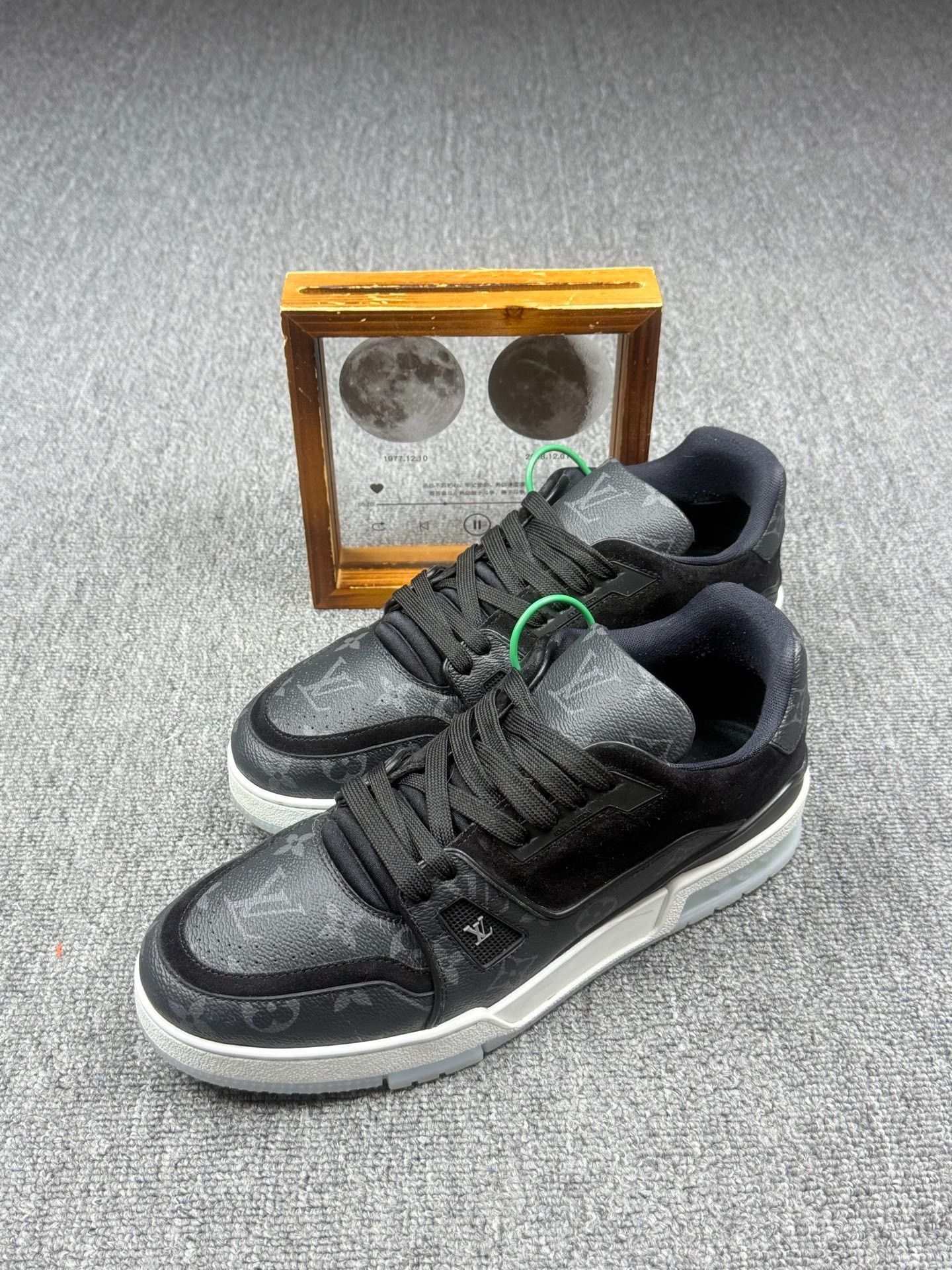 Louis Vuitton Louis Vuitton Training Black Lowtop Sneakers 9 Men Size US 9 / EU 42 - 1 Thumbnail