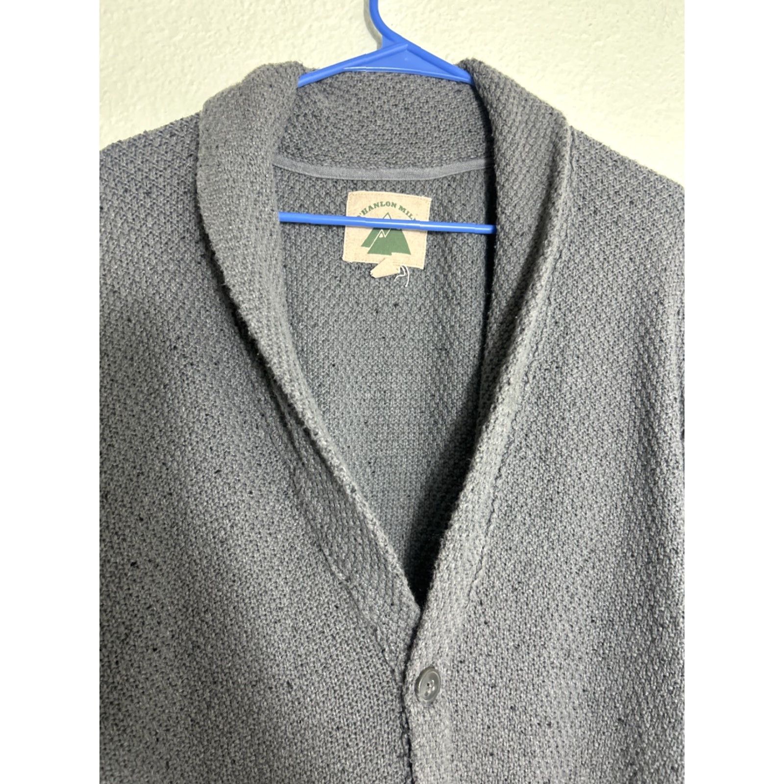Vintage O’Hanlon Mills Men’s Grey Knit V Neck Cardigan Sweater XL Long Sleeve Button Size US XL / EU 56 / 4 - 4 Thumbnail