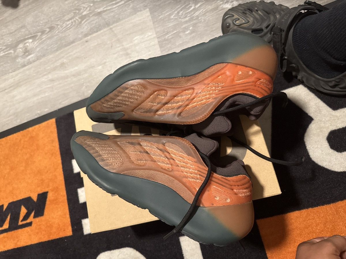 Adidas Yeezy 700 v3 “copper” Size US 11.5 / EU 44-45 - 3 Thumbnail