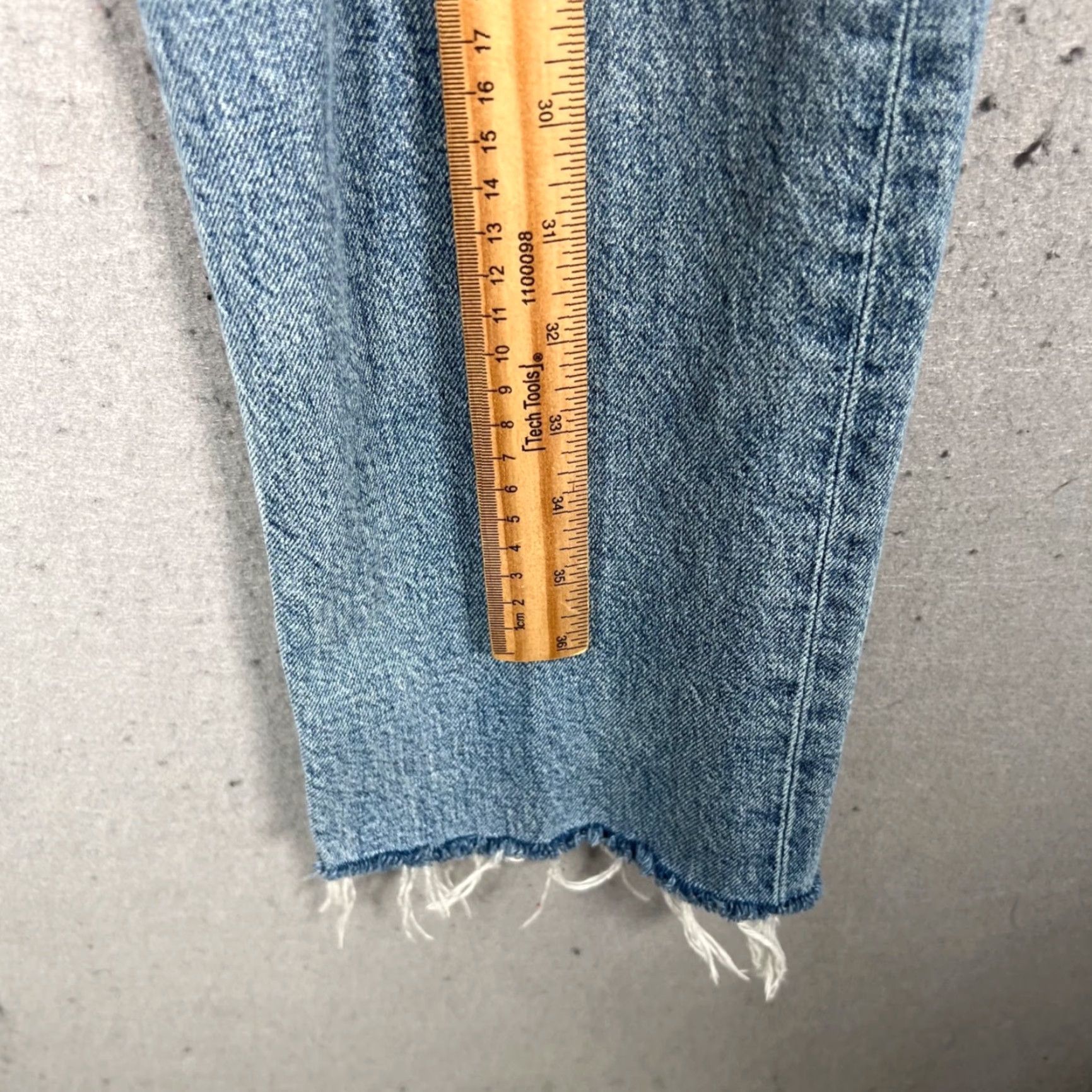 Agolde VINTAGE AGOLDE Jeans Blue 27 High Rise Slim Distressed Denim Womens 27 Inseam 28 Straight Fiber Organic Cotton Blend Distressed 8/10 Size 27" / US 4 / IT 40 - 6 Thumbnail