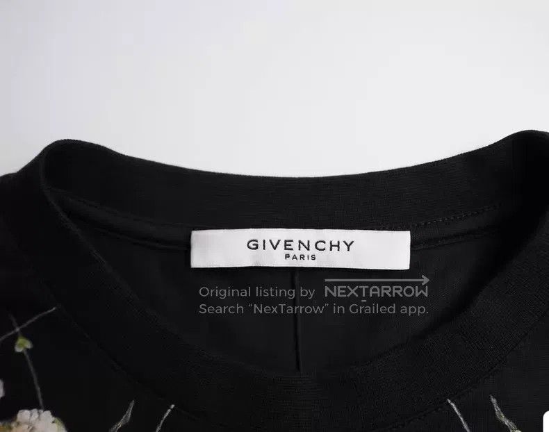 Givenchy Givenchy Black Starry Madonna Short Sleeve T Size US XS / EU 42 / 0 - 4 Thumbnail