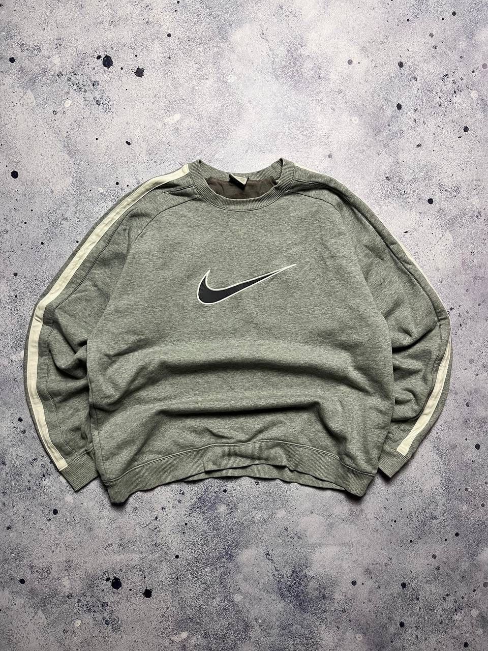 Nike Nike 90’s Vintage Big Logo Baggy Sweatshirt Size US L / EU 52-54 / 3 - 1 Thumbnail