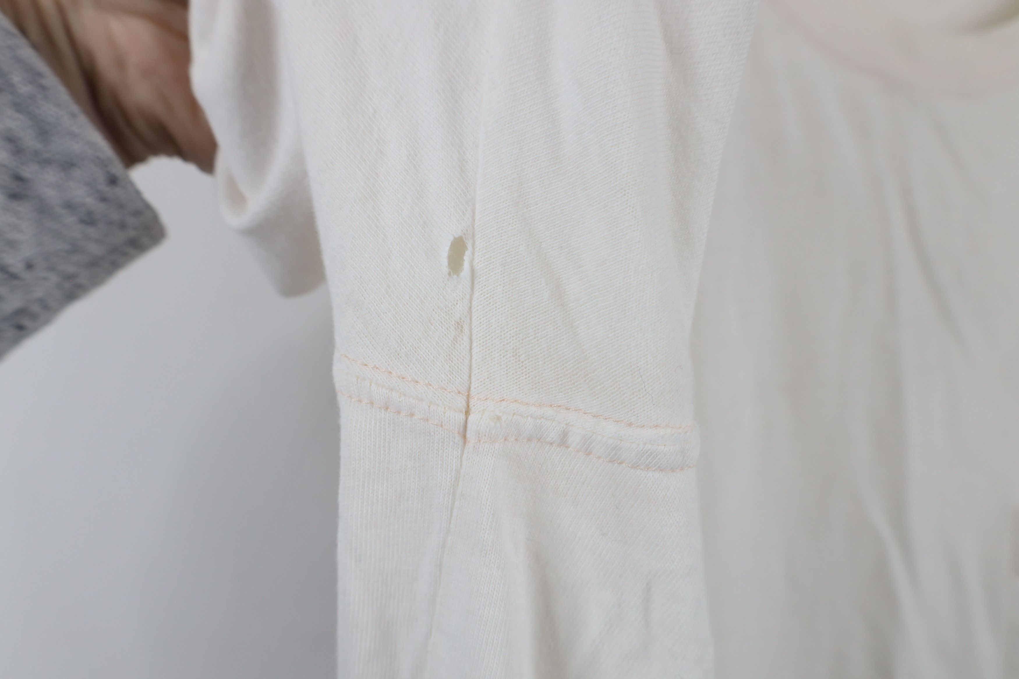 Vintage Vintage 90s Streetwear Blank Thin Soft Cotton T-Shirt Cream Size US XXL / EU 58 / 5 - 8 Thumbnail