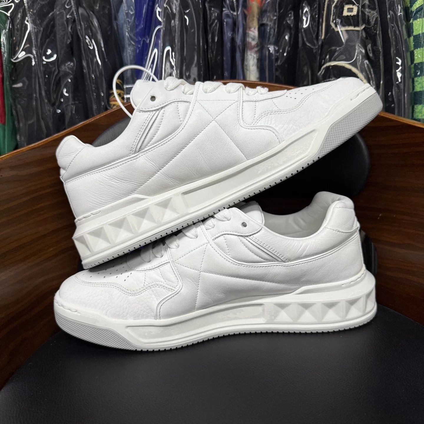 Valentino Valentino Garavani One Stud White 43 Good Size US 10 / EU 43 - 7 Thumbnail