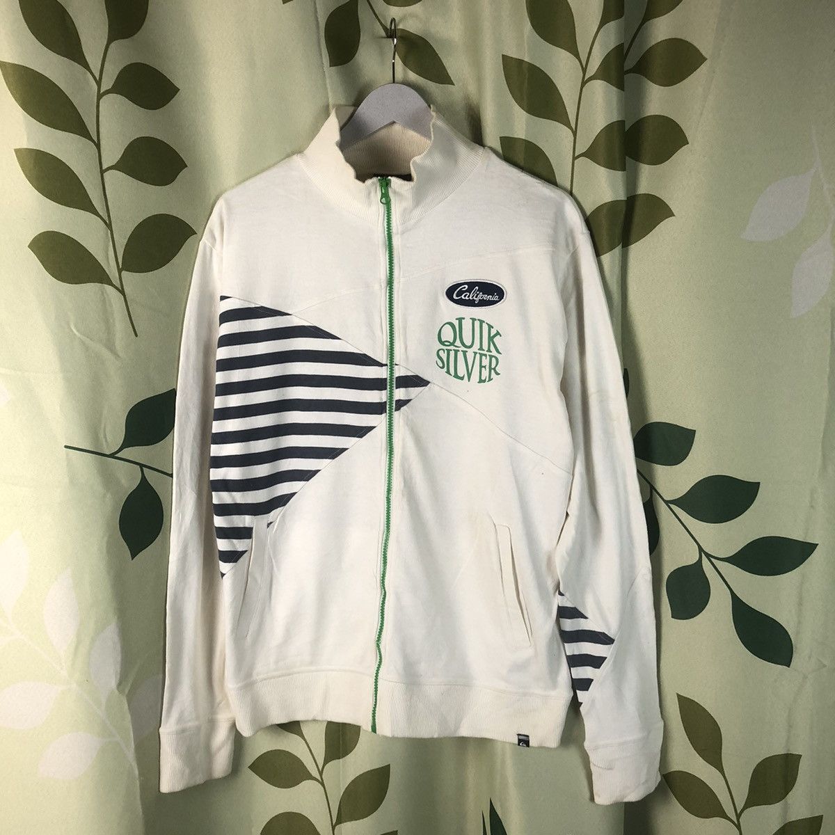 Quiksilver D Quiksilver vintage White sweater #7433 Size US L / EU 52-54 / 3 - 1 Thumbnail
